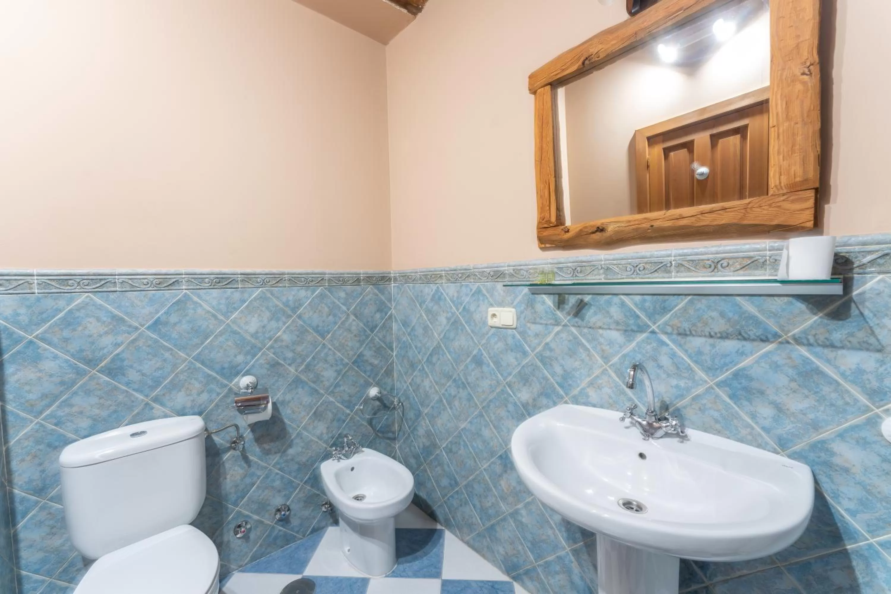 Toilet in Hotel Rincón Castellano