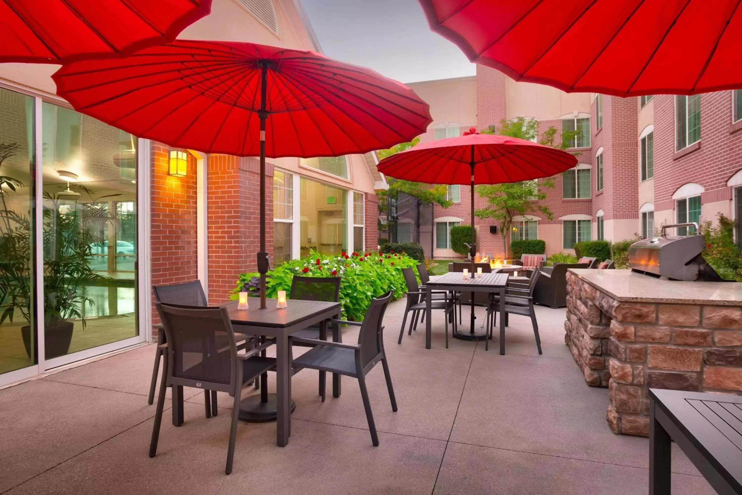 Property building, Restaurant/Places to Eat in Residence Inn Salt Lake City Sandy