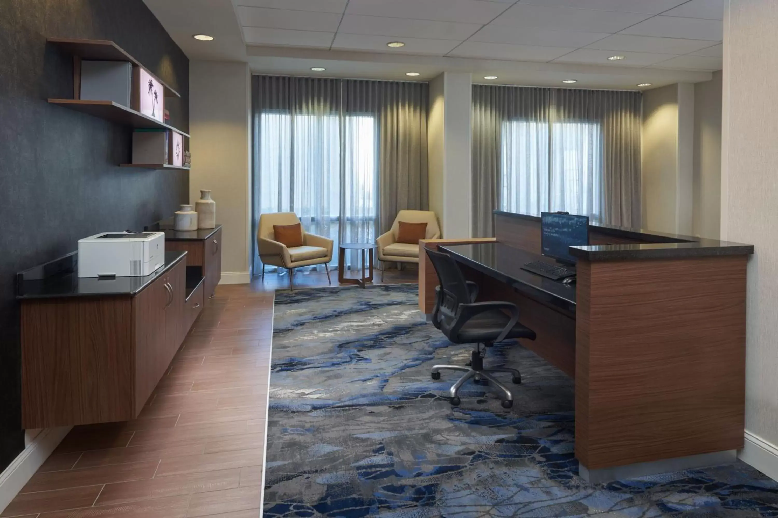 Business facilities, TV/Entertainment Center in Fairfield Inn & Suites by Marriott Orlando International Drive/Convention Center