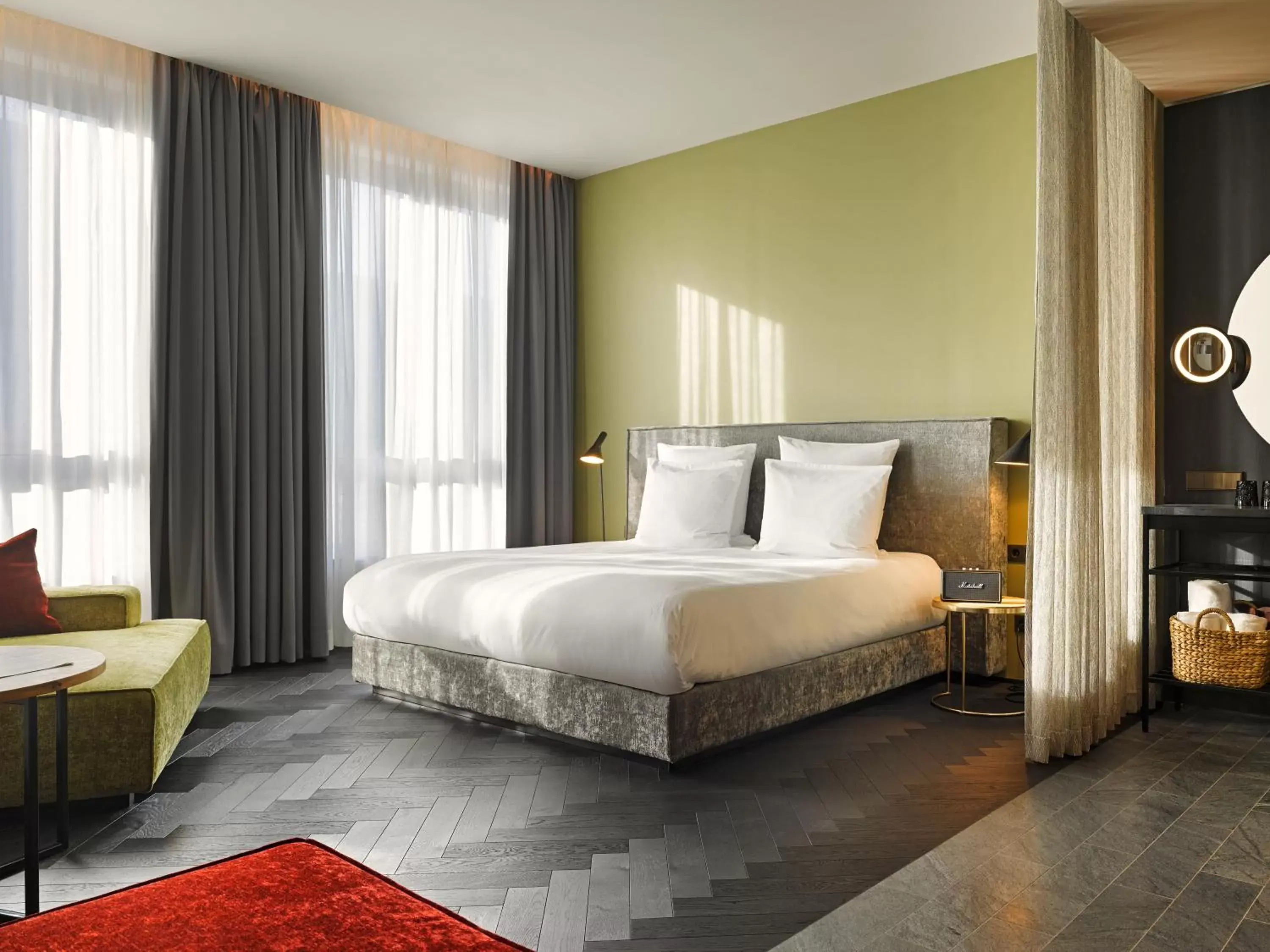 Photo of the whole room, Bed in east Hotel Hamburg Photo of the whole room, Bed in east Hotel Hamburg