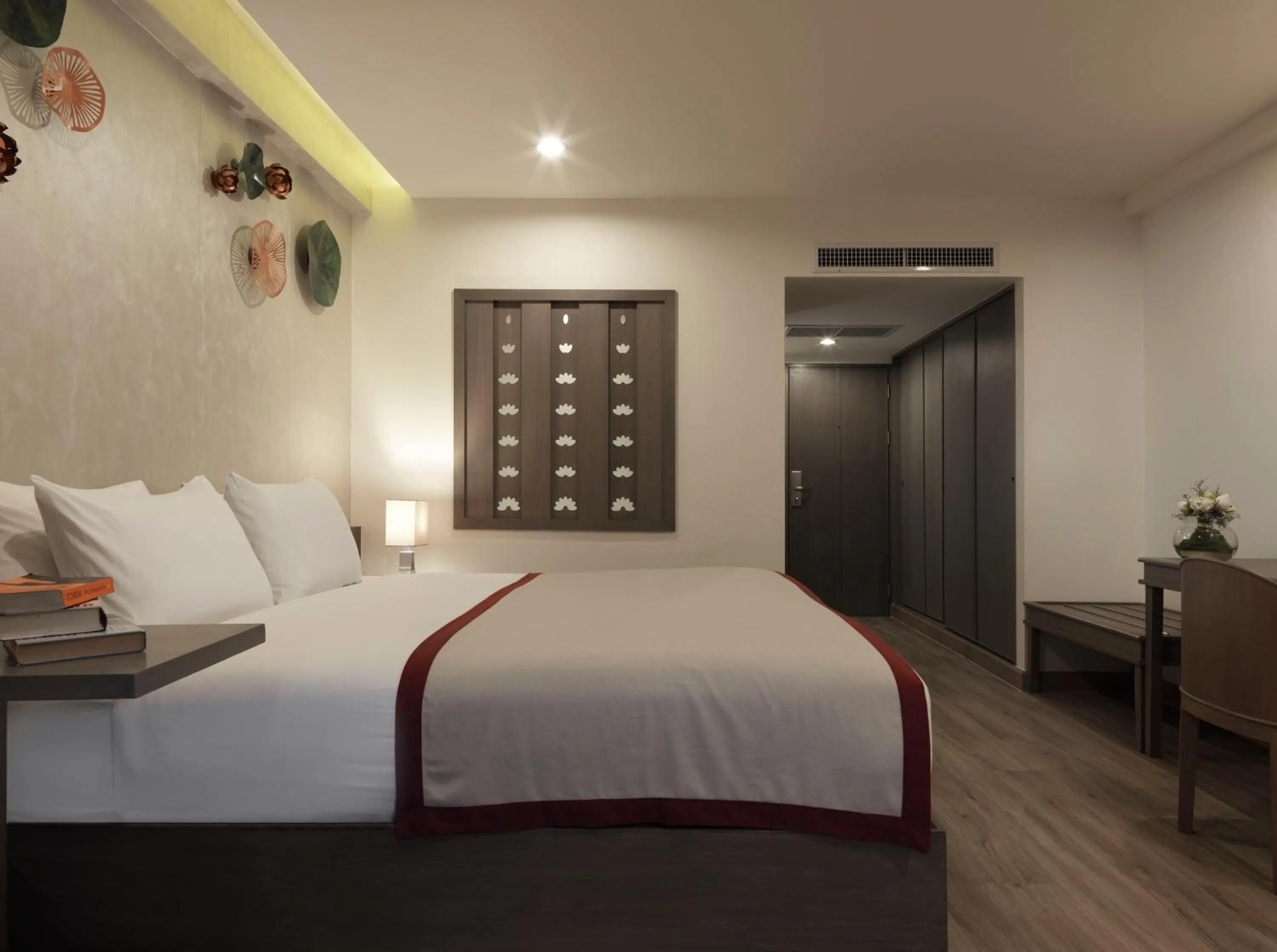 Photo of the whole room, Bed in Chanalai Flora Resort, Kata Beach