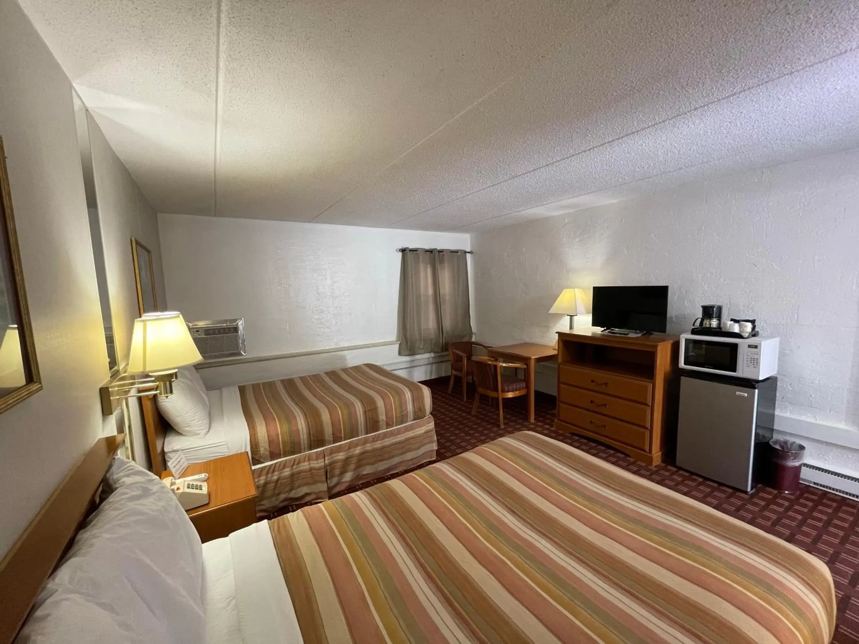 Double Room in The Autumn Inn Double Room in The Autumn Inn