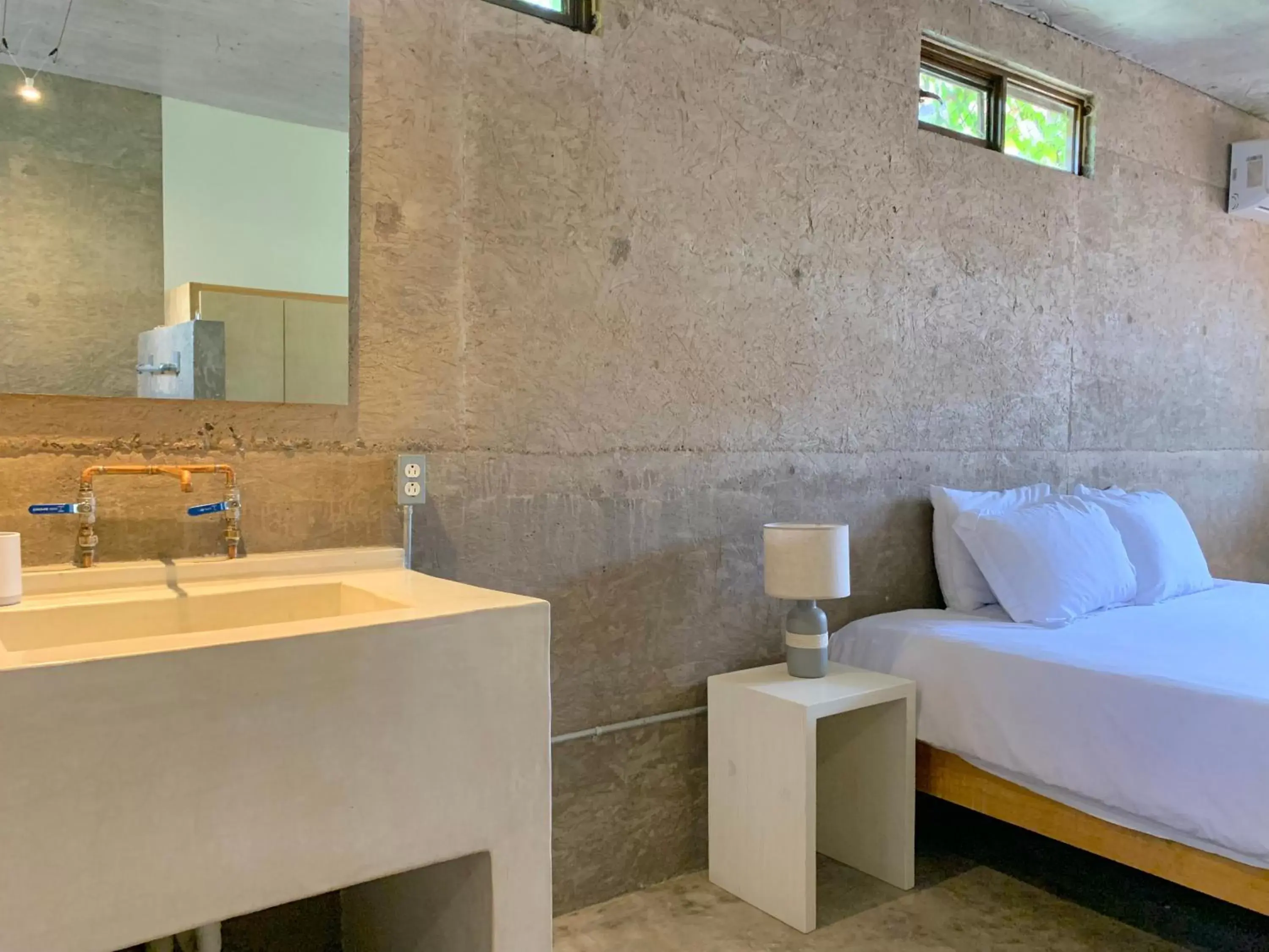 Bathroom in Perro Surfero Hotel