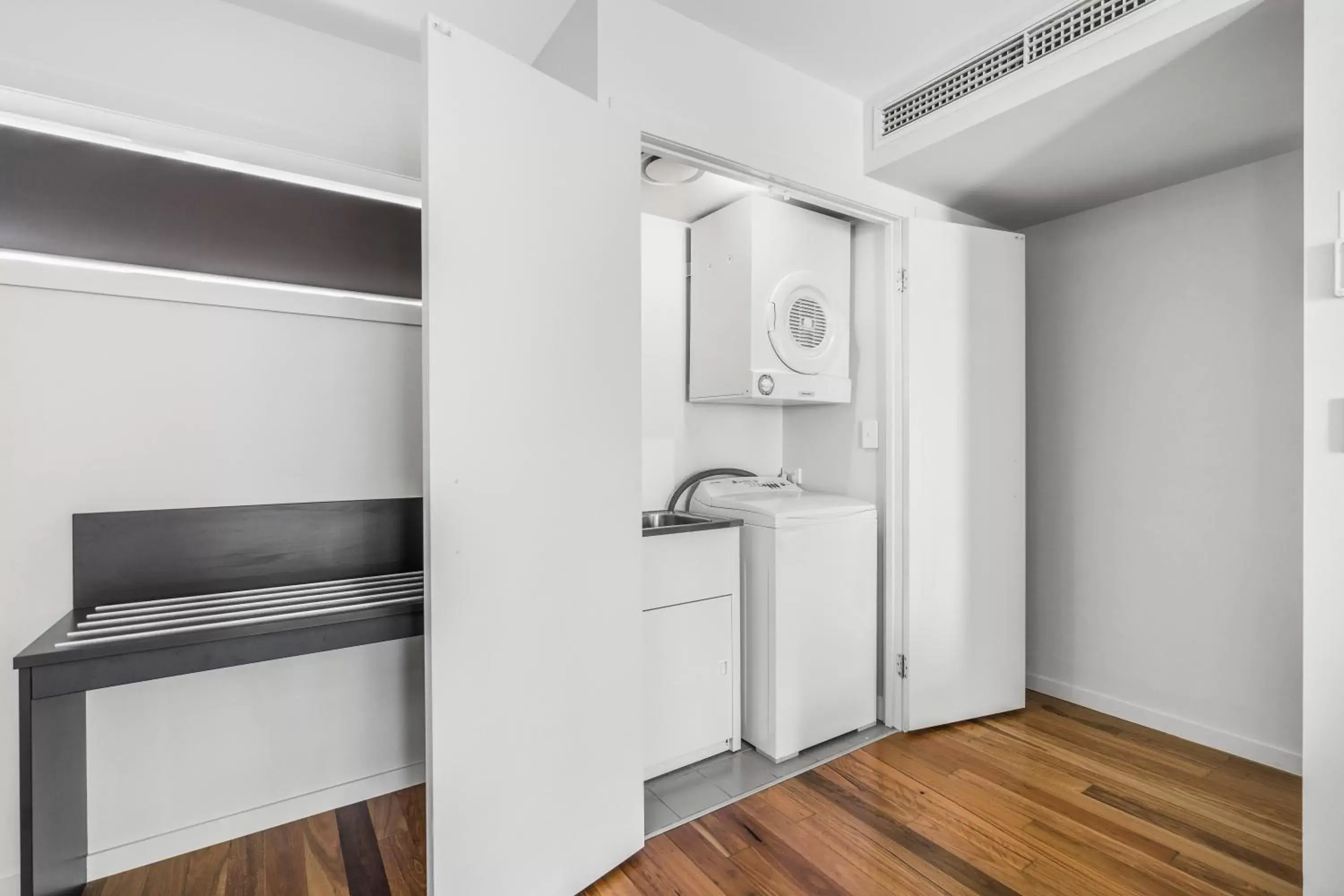 Area and facilities, Bathroom in Essence Apartments Chermside