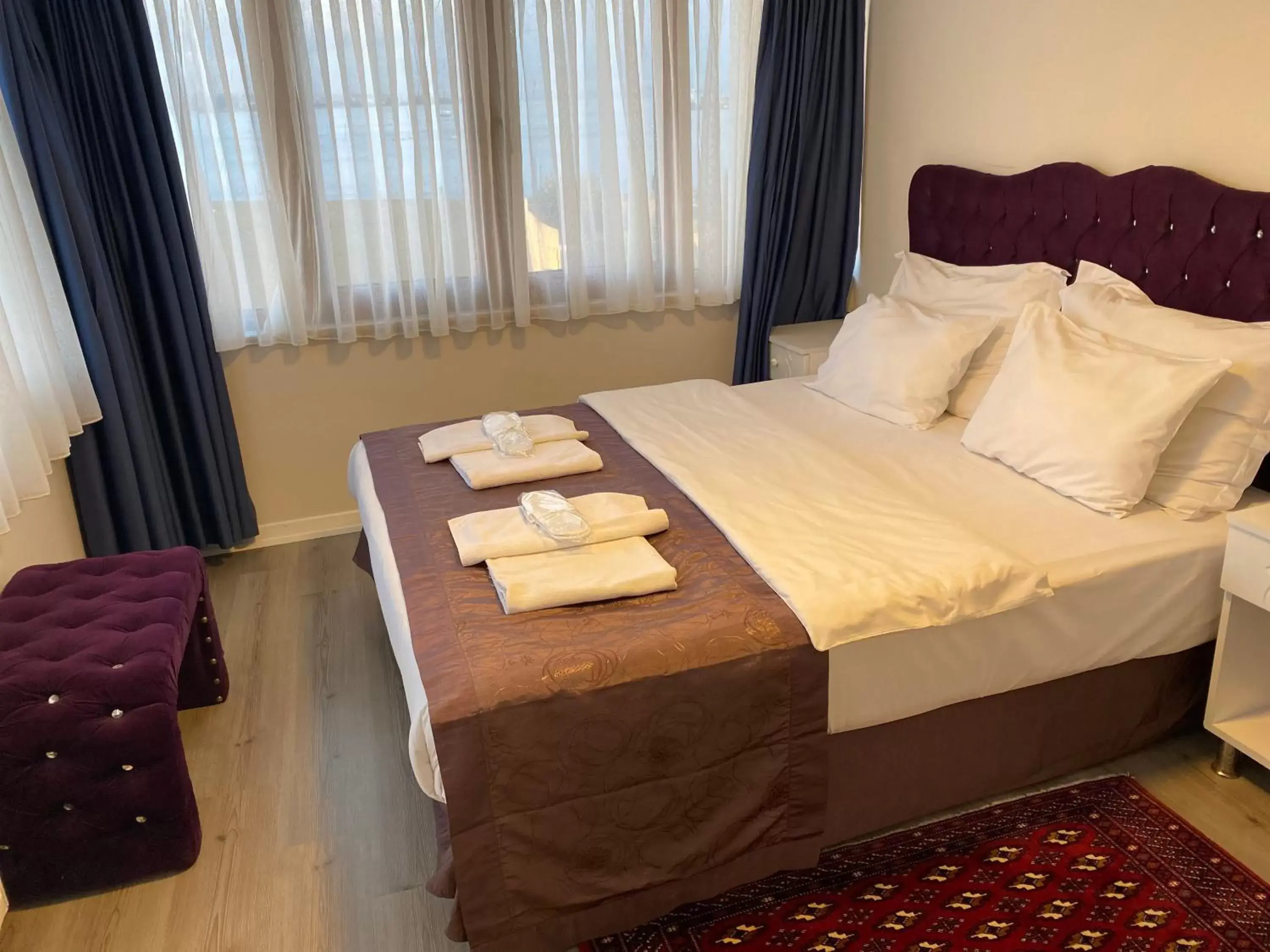 Shower, Bed in Spinel Hotel - Old City Shower, Bed in Spinel Hotel - Old City