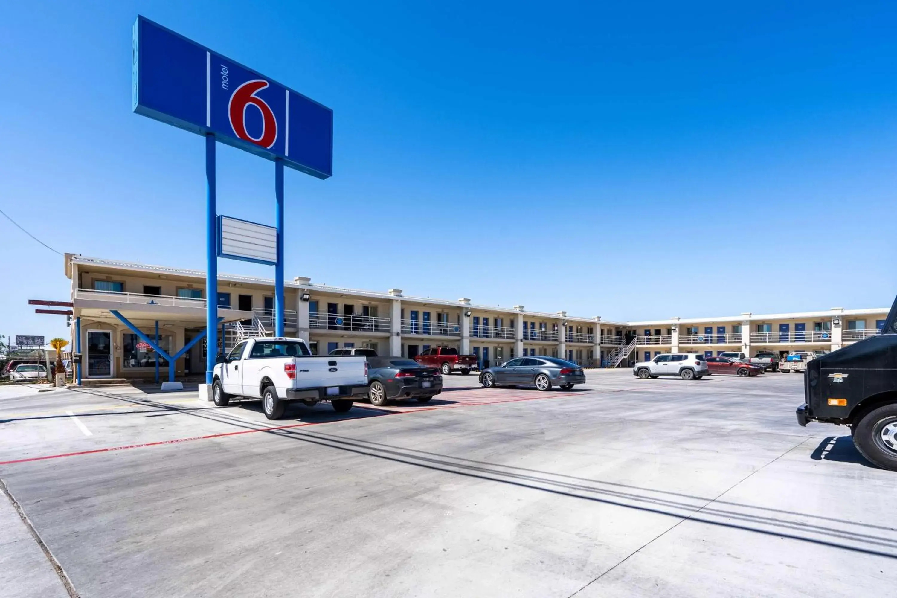 Property building in Motel 6-Odessa, TX - 2nd Street