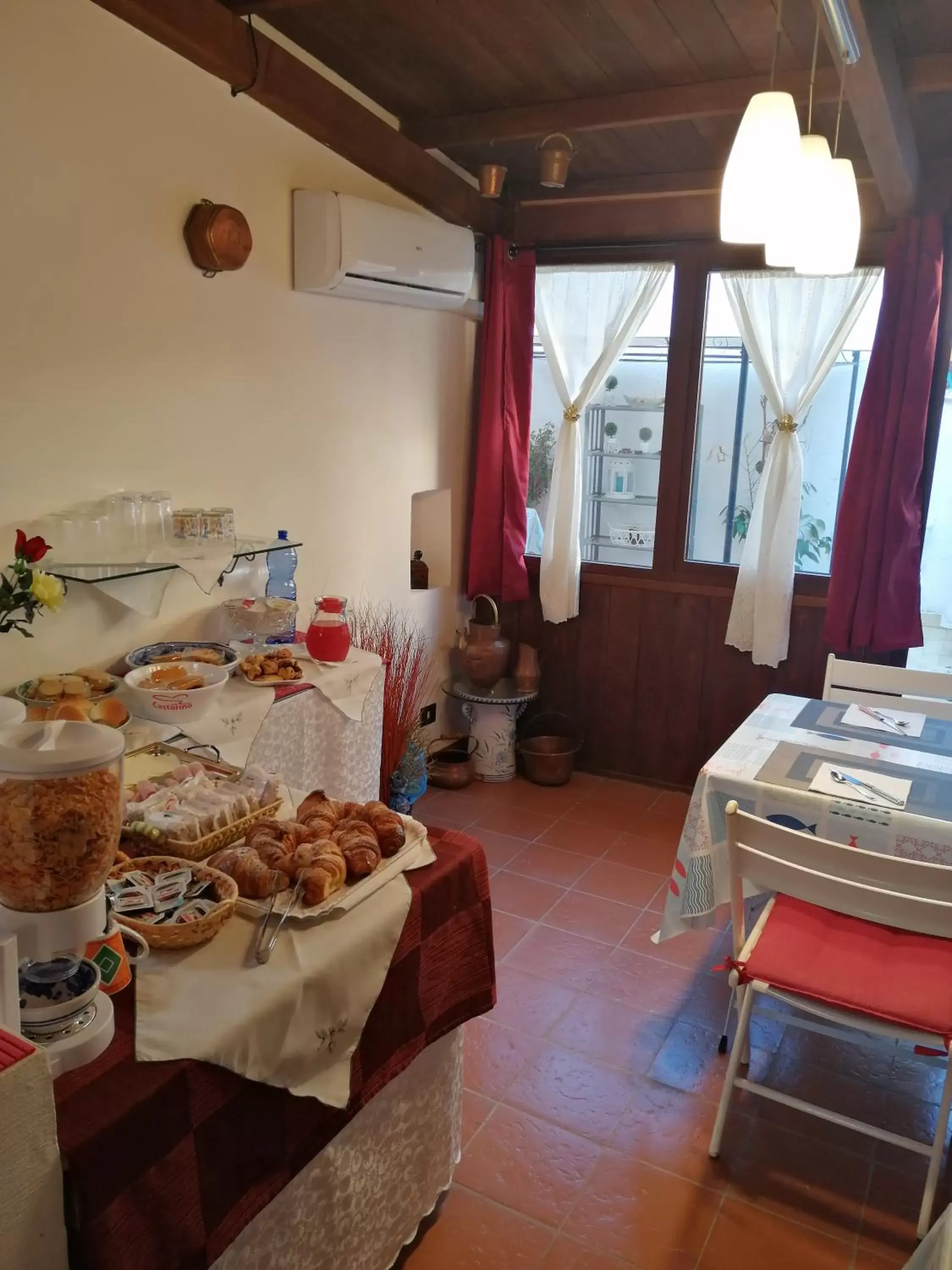 Buffet breakfast, Restaurant/Places to Eat in b&b Le Rocce