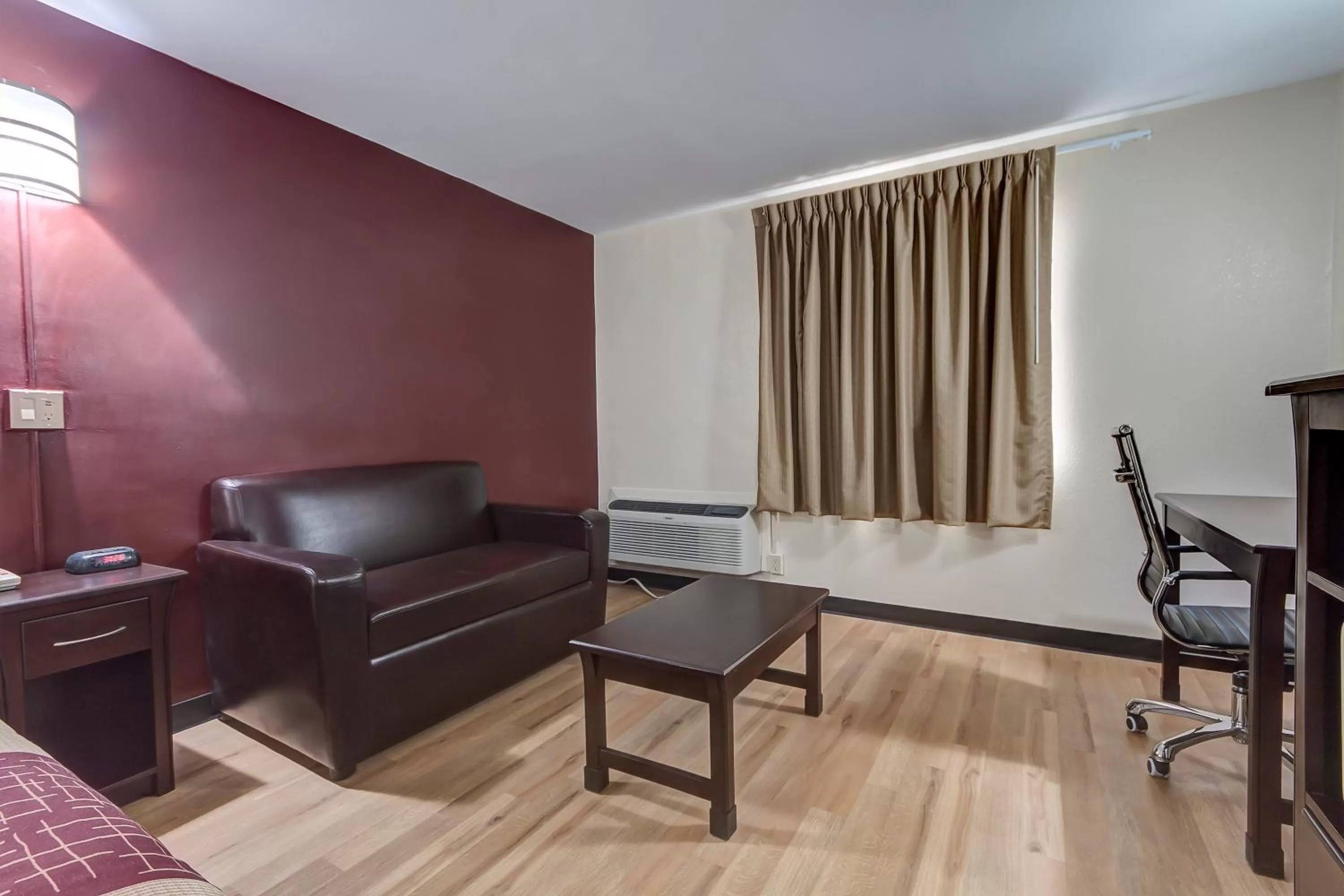 Photo of the whole room in Red Roof Inn Van Horn