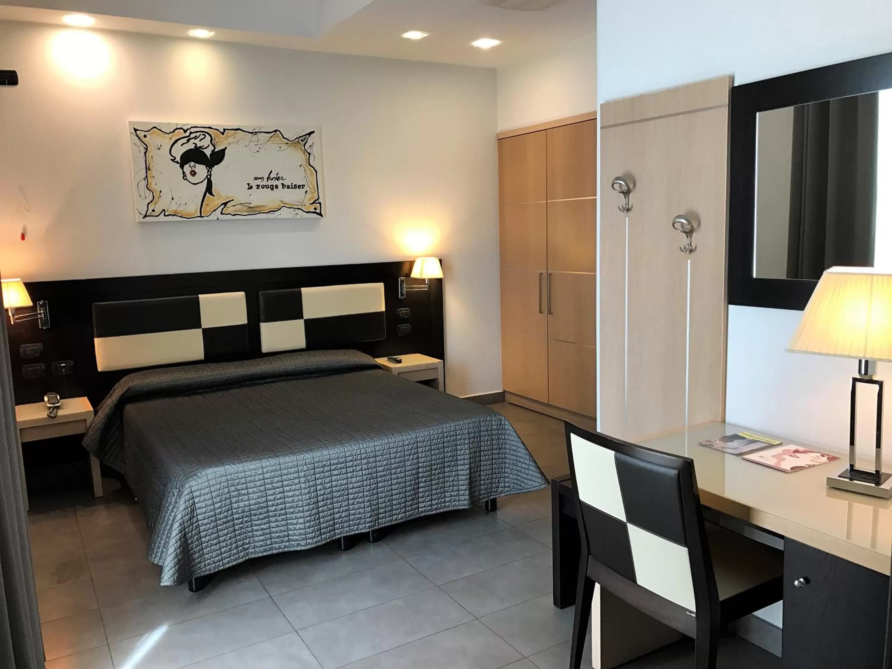 Decorative detail, Bed in Hotel Visagi