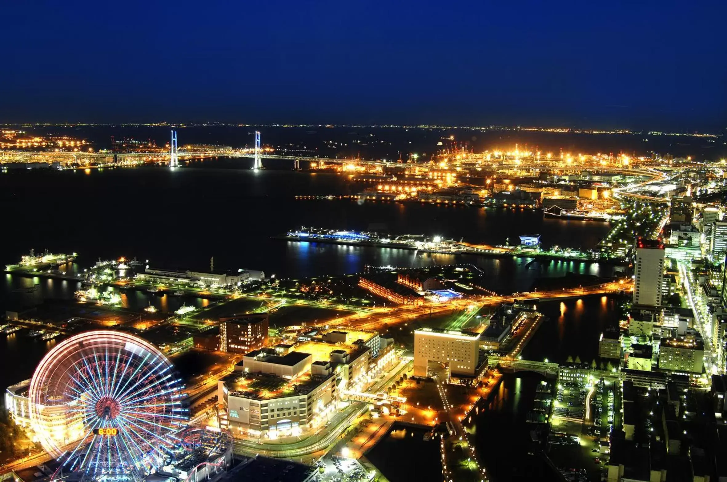 Sea view, Bird's-eye View in Yokohama Royal Park Hotel