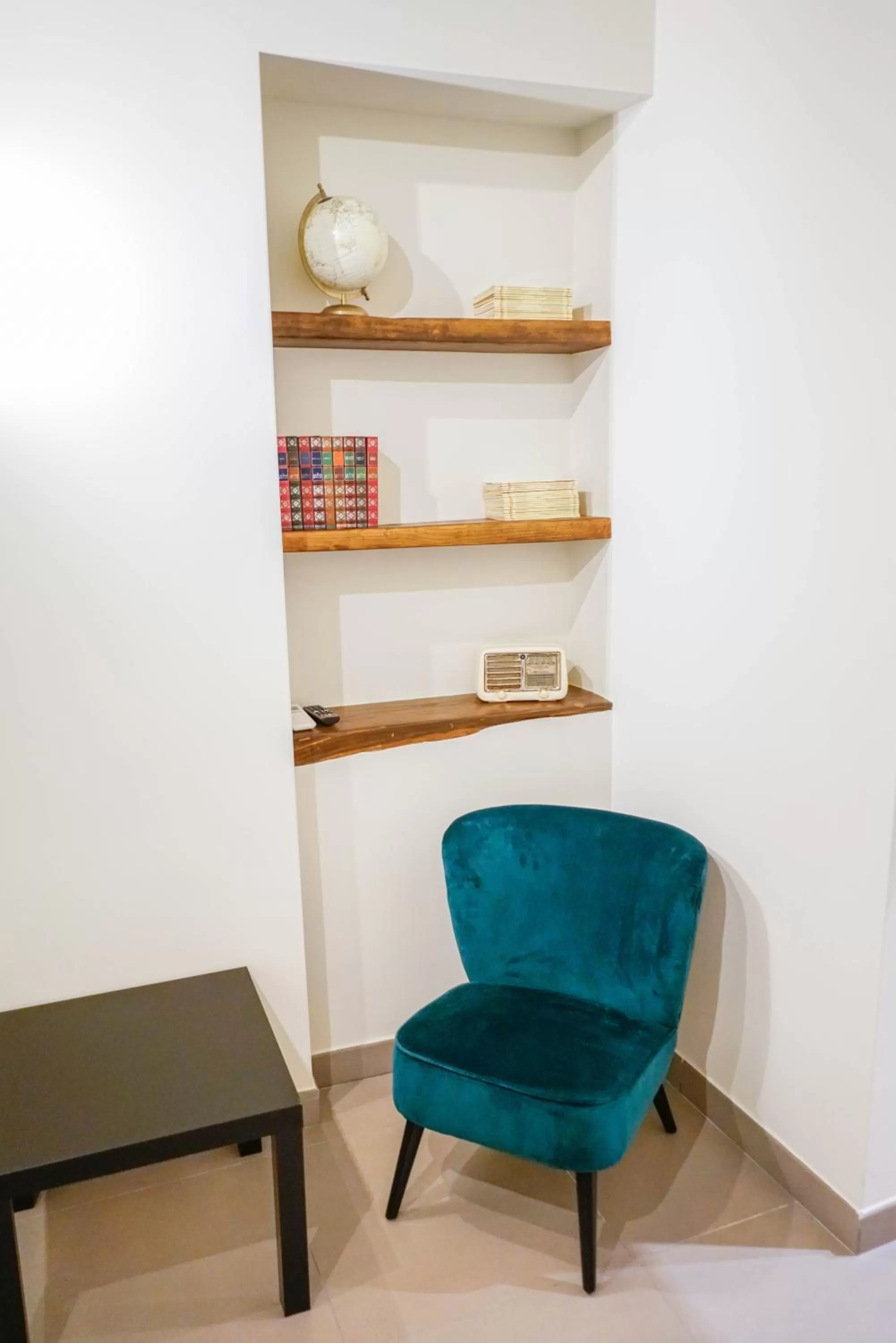 Seating area in Palazzo Toledano