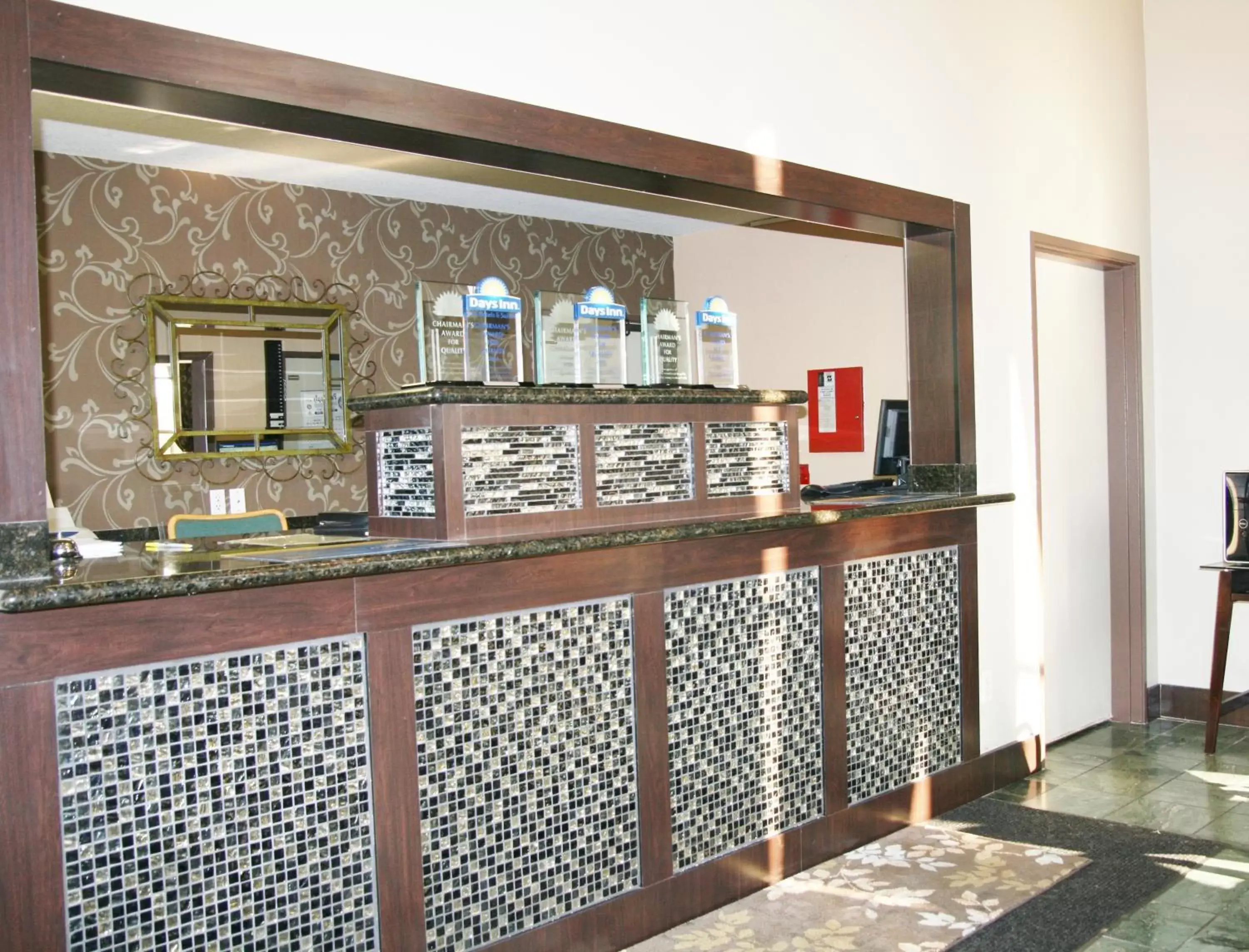 Lobby or reception in Days Inn by Wyndham Rocklin/Sacramento