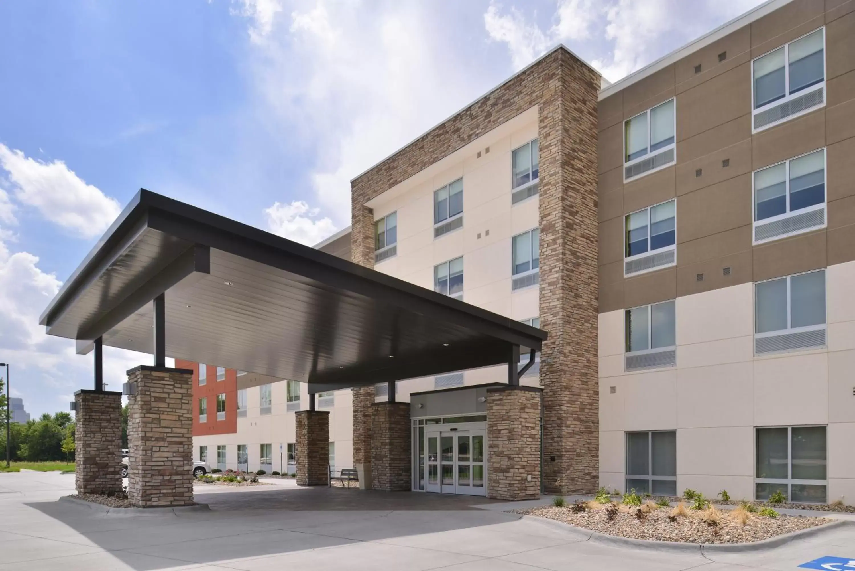Property Building in Holiday Inn Express & Suites Omaha Airport, an IHG Hotel