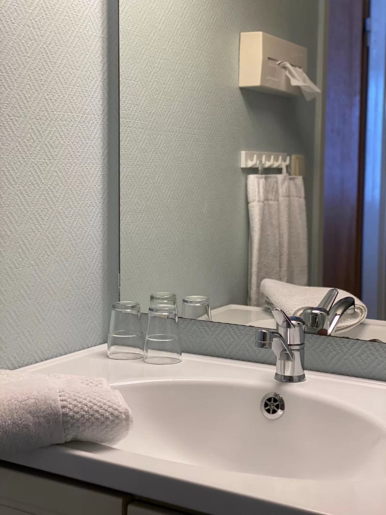 Bathroom in Strand City Hotel