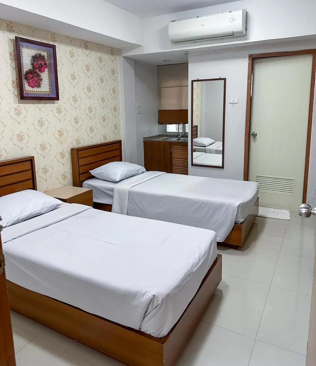 Standard Twin Room in Wangkaew Hotel, Phitsanulok