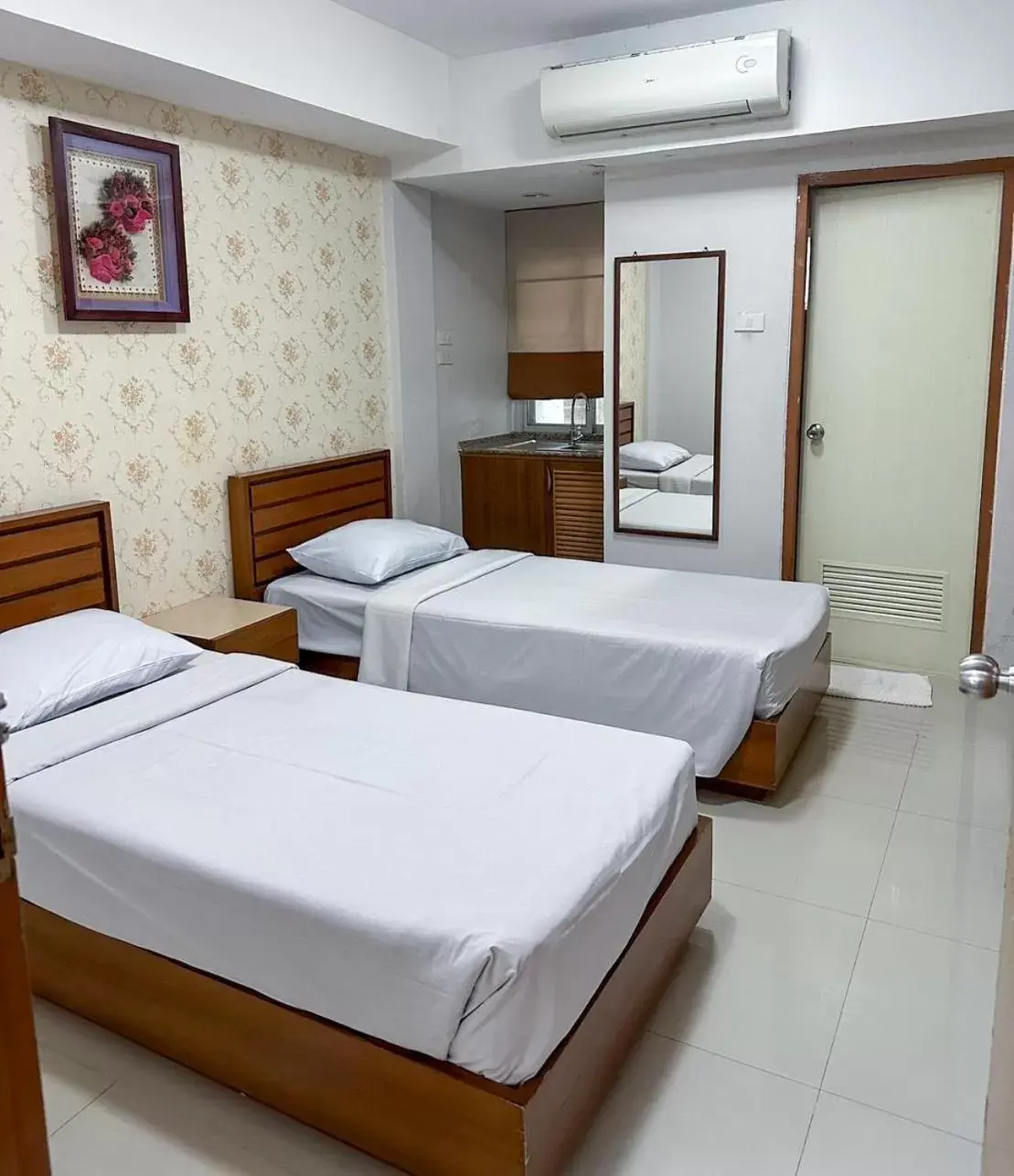 Standard Twin Room in Wangkaew Hotel, Phitsanulok Standard Twin Room in Wangkaew Hotel, Phitsanulok