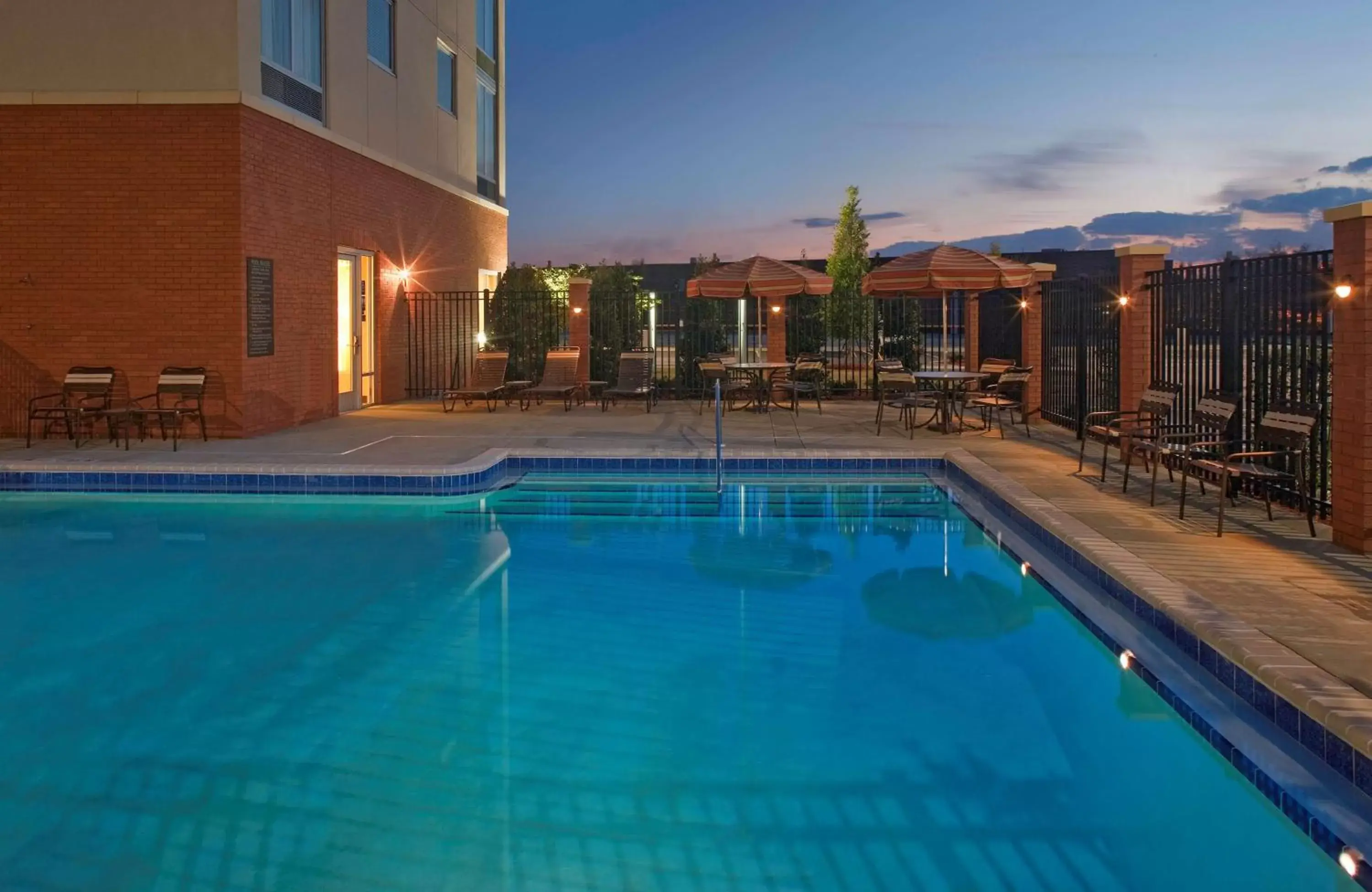 Activities, Swimming Pool in Hyatt Place Nashville/Hendersonville