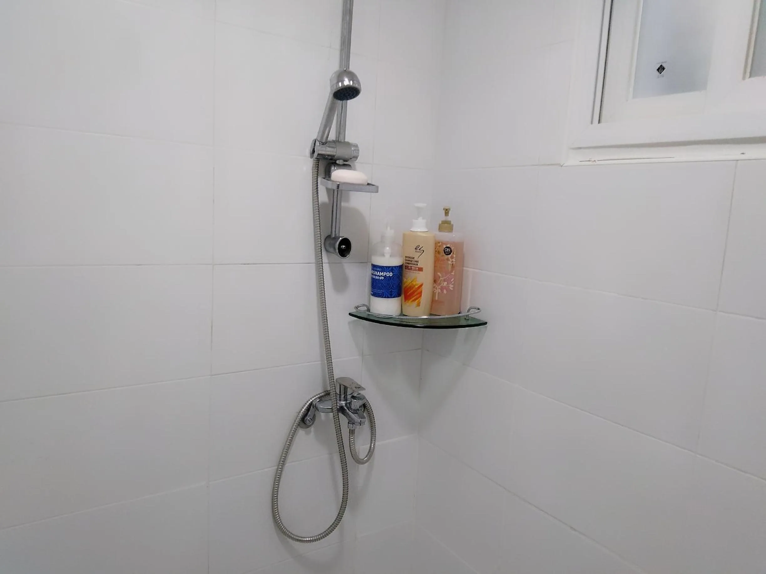 Shower in Slow Citi Guest House -슬로시티게스트하우스