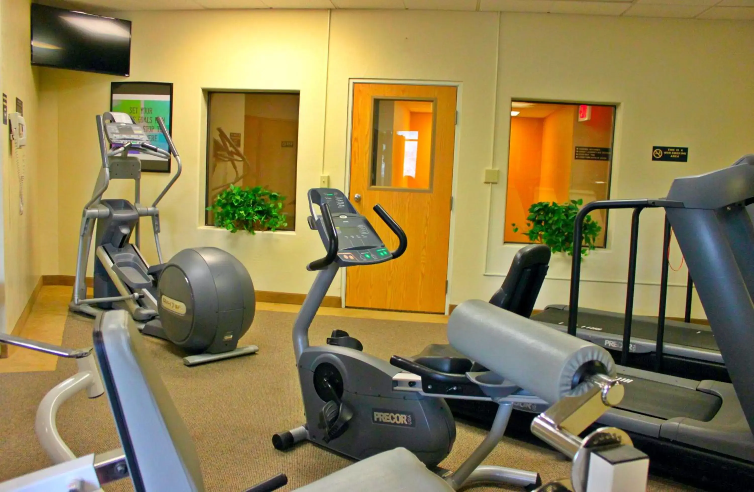 Fitness centre/facilities, Fitness Center/Facilities in Broadway Inn Conference Center