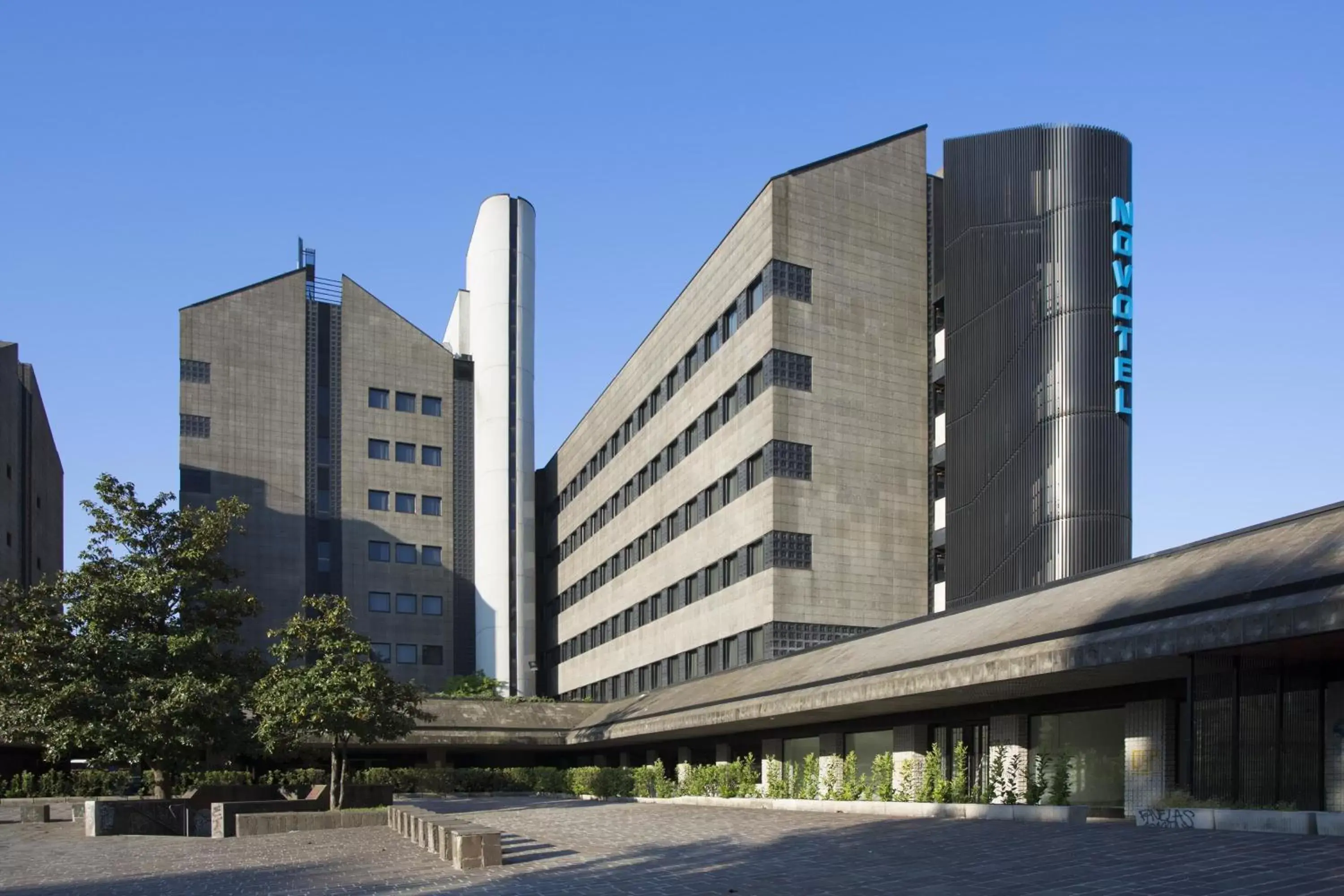 Facade/entrance, Property Building in Novotel Milano Nord Ca' Granda