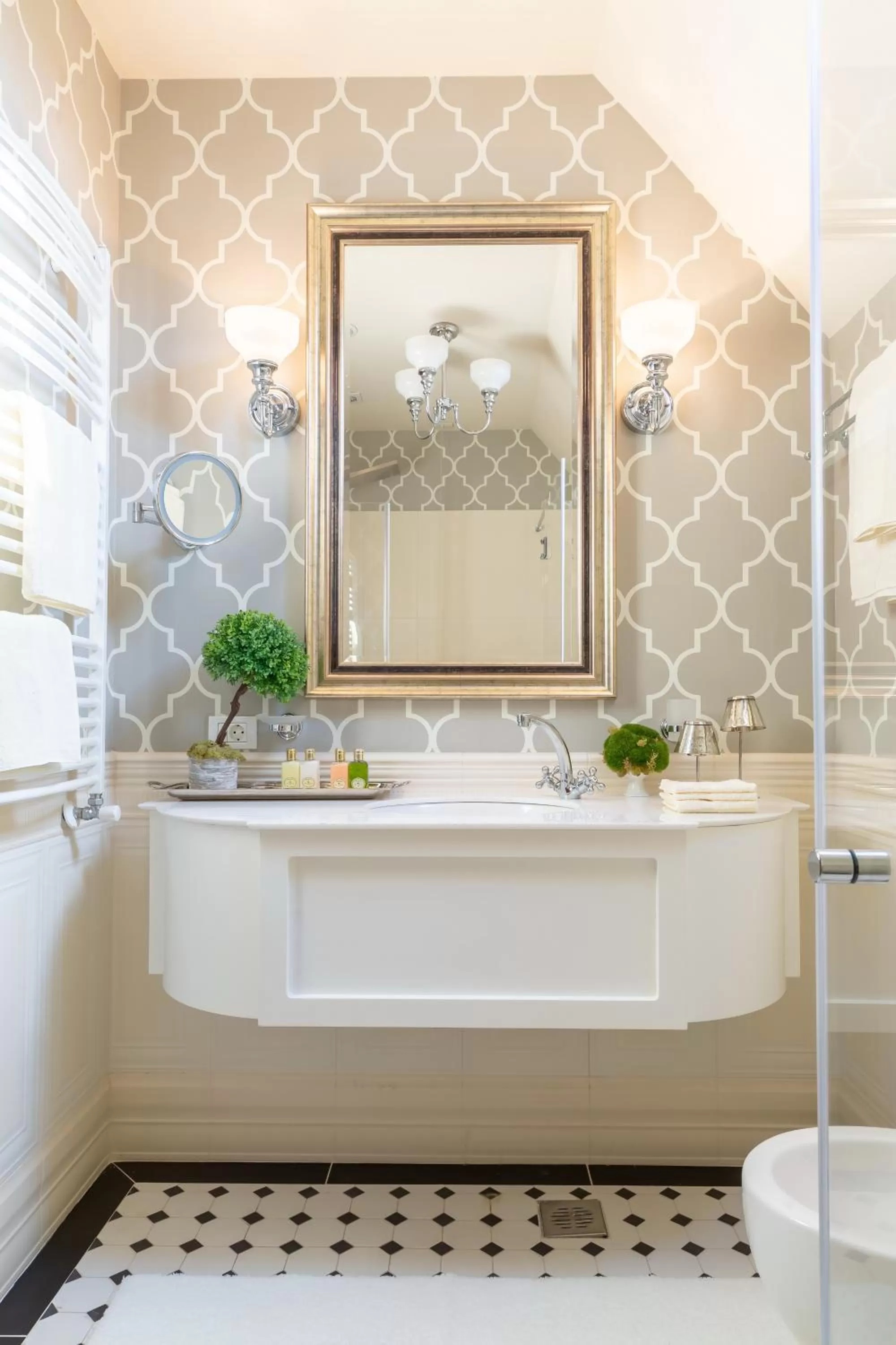 Bathroom in Suter Palace Heritage Boutique Hotel