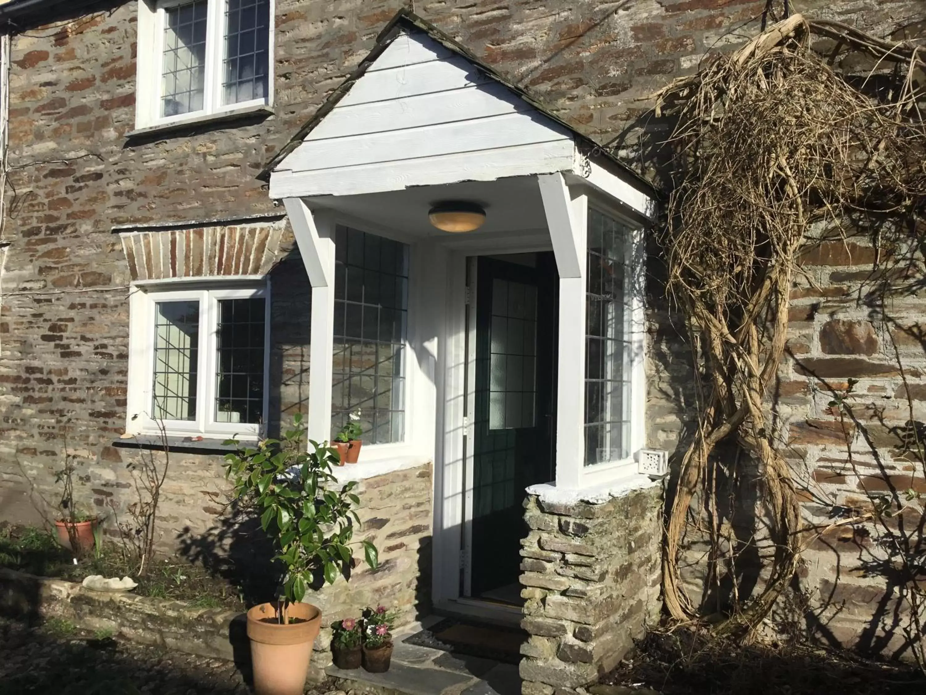 Facade/entrance in Priory Cottage Bodmin