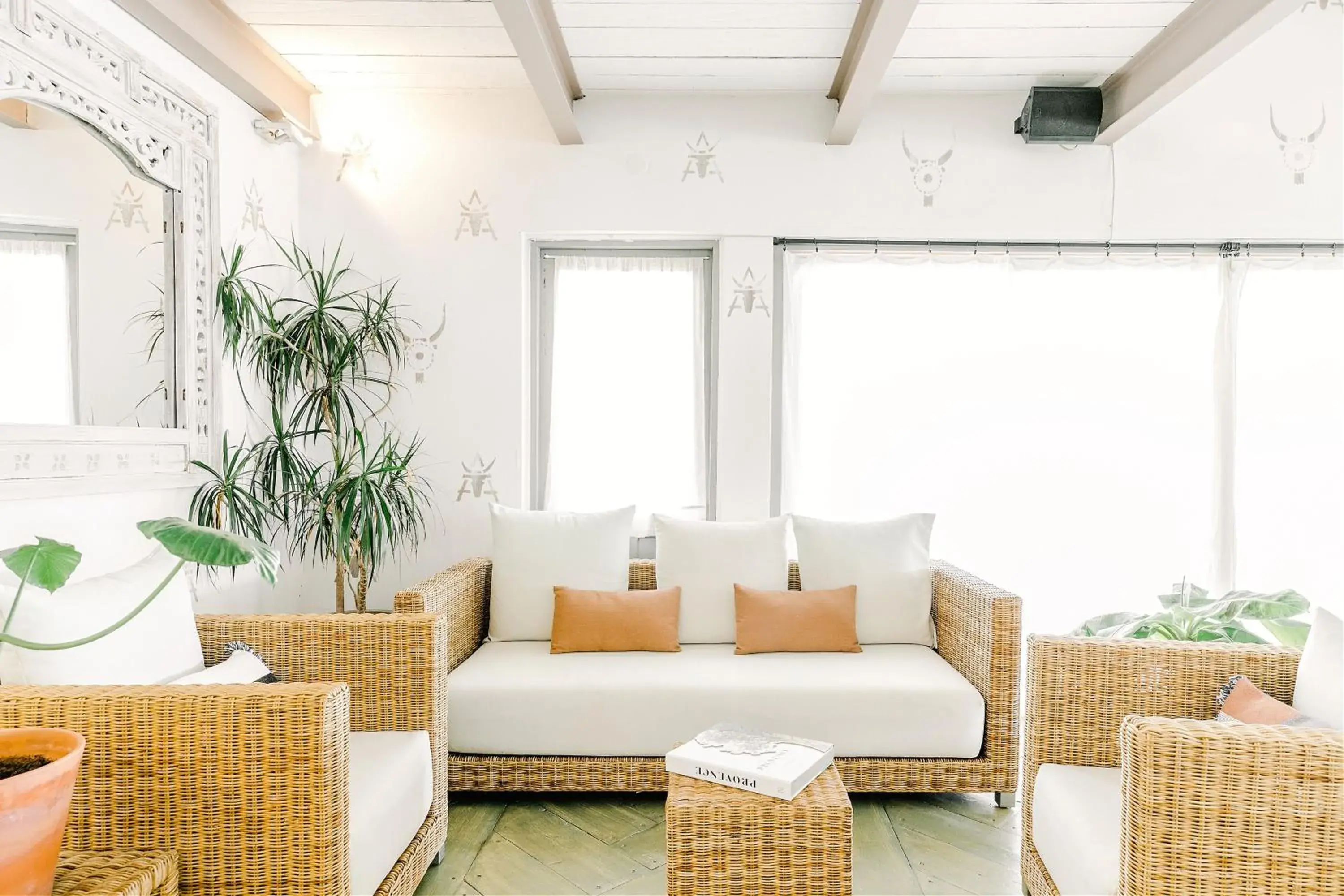 Lounge or bar, Seating Area in Hotel Restaurant Les Arnelles