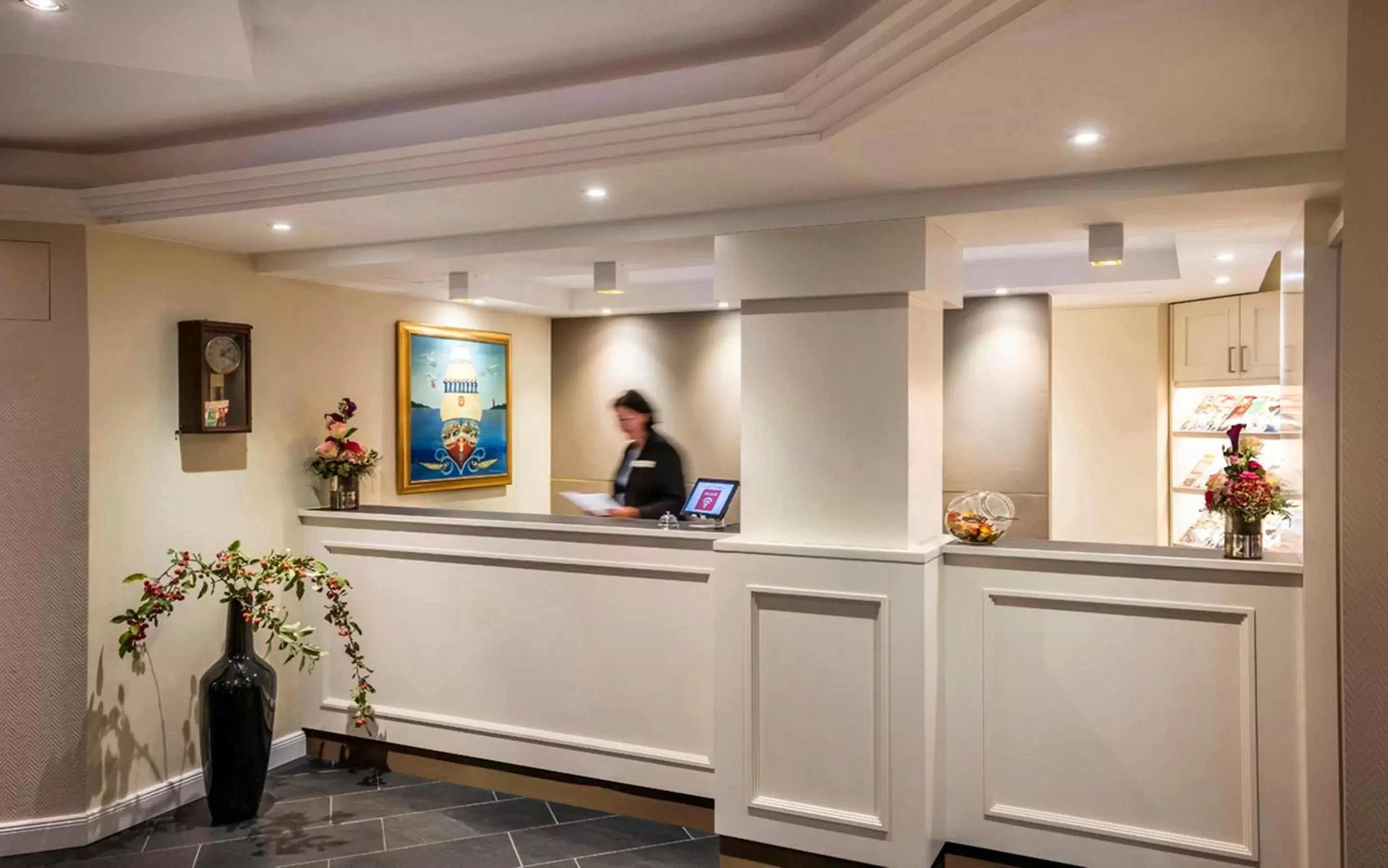 Lobby or reception, Staff in Hotel Birke, Ringhotel Kiel