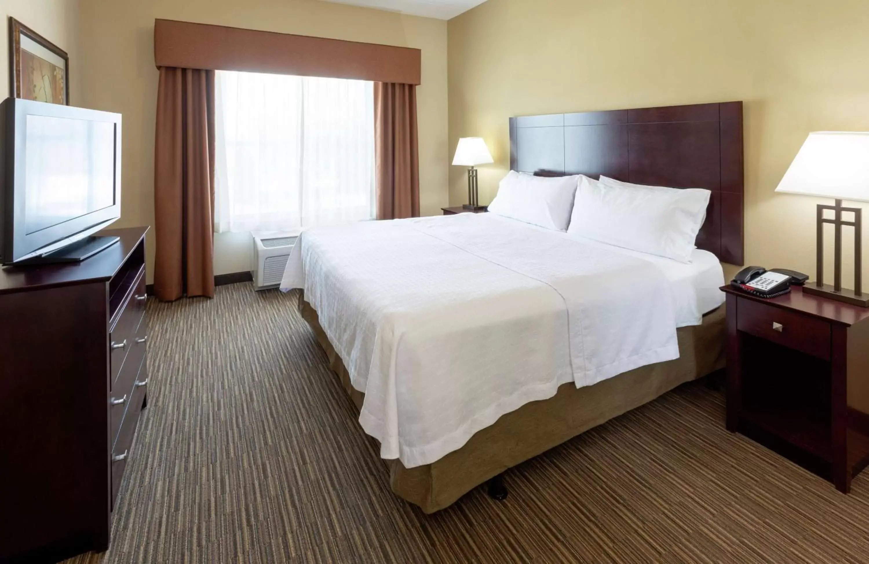 Bedroom, Bed in Homewood Suites by Hilton Minneapolis - Saint Louis Park at West End