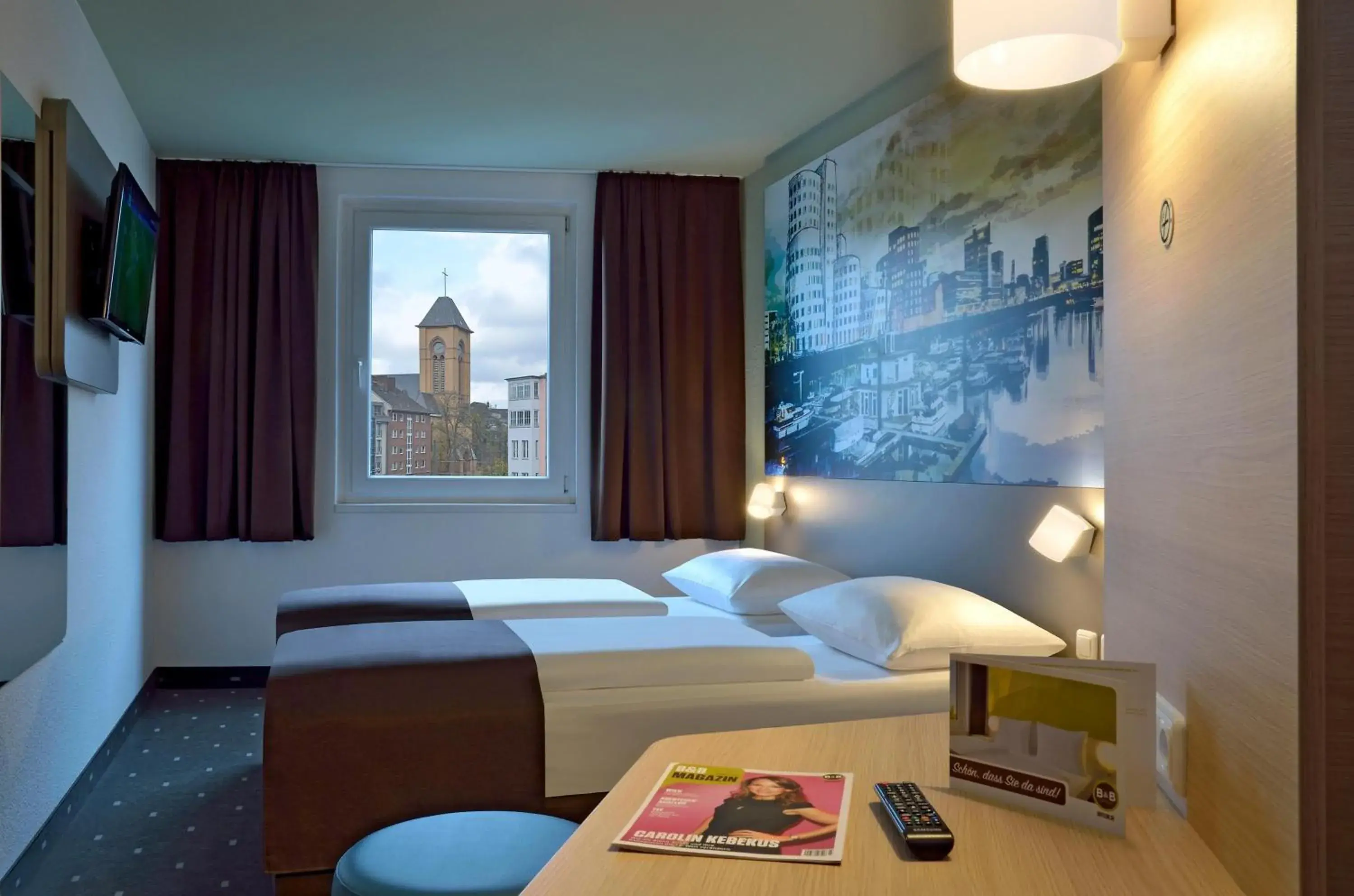 Photo of the whole room in B&B Hotel Düsseldorf City-Süd