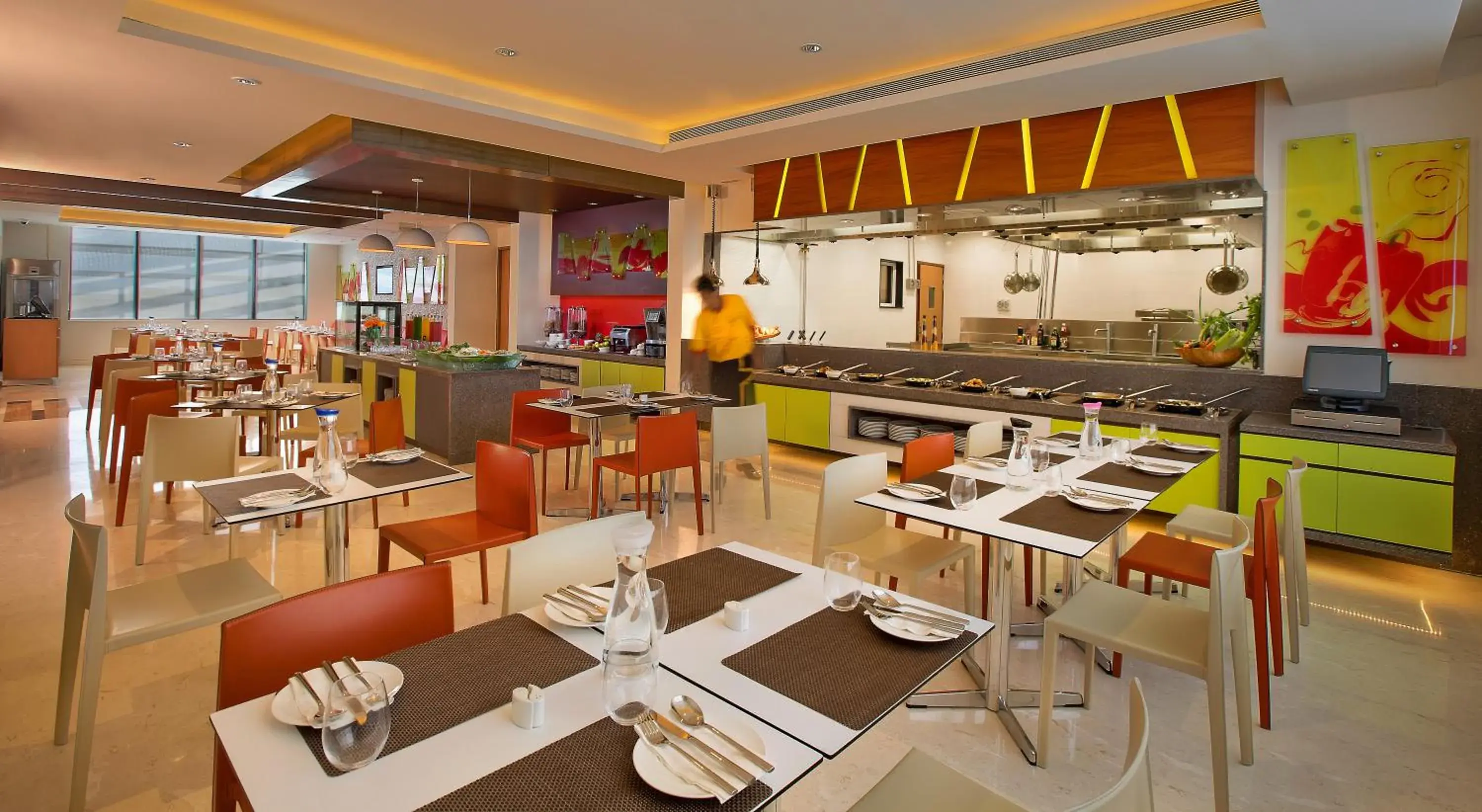 Restaurant/Places to Eat in ibis Chennai City Centre- An AccorHotels Brand