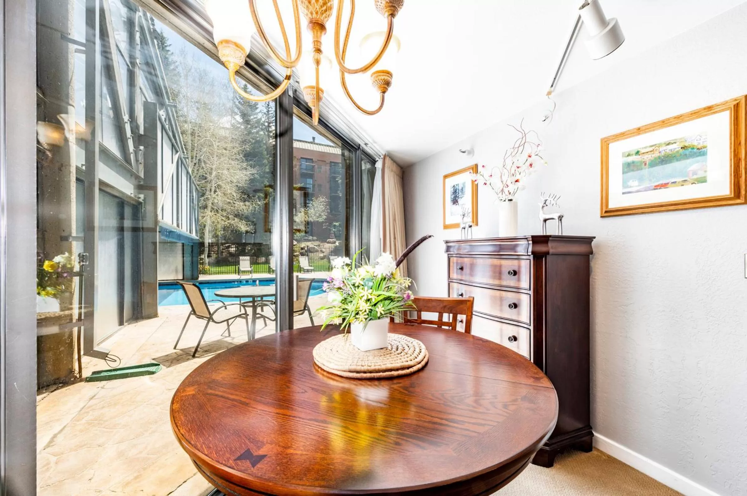 Dining area in Silver King by All Seasons Resort Lodging