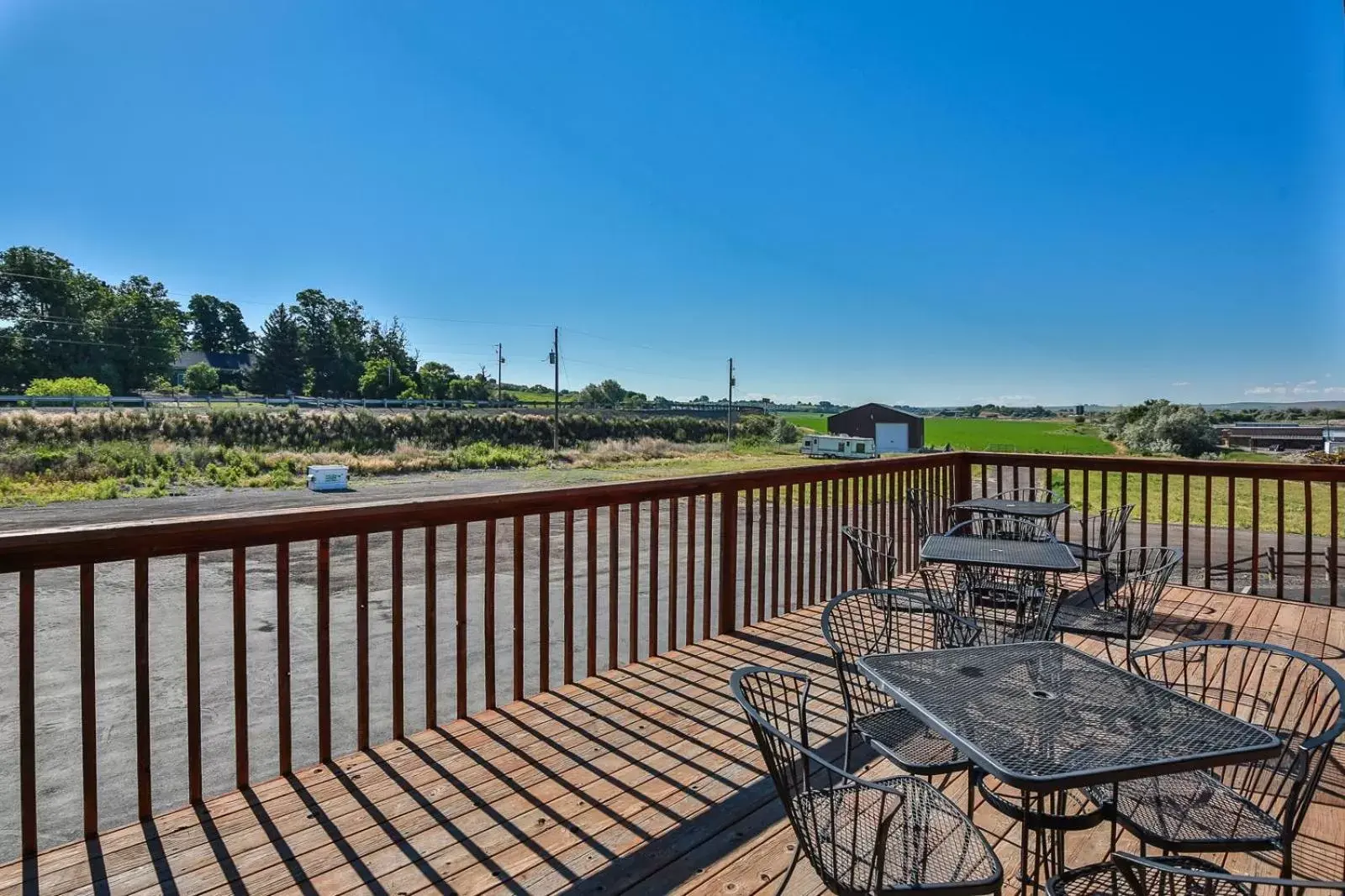 Living room, Balcony/Terrace in Hagerman Valley Inn