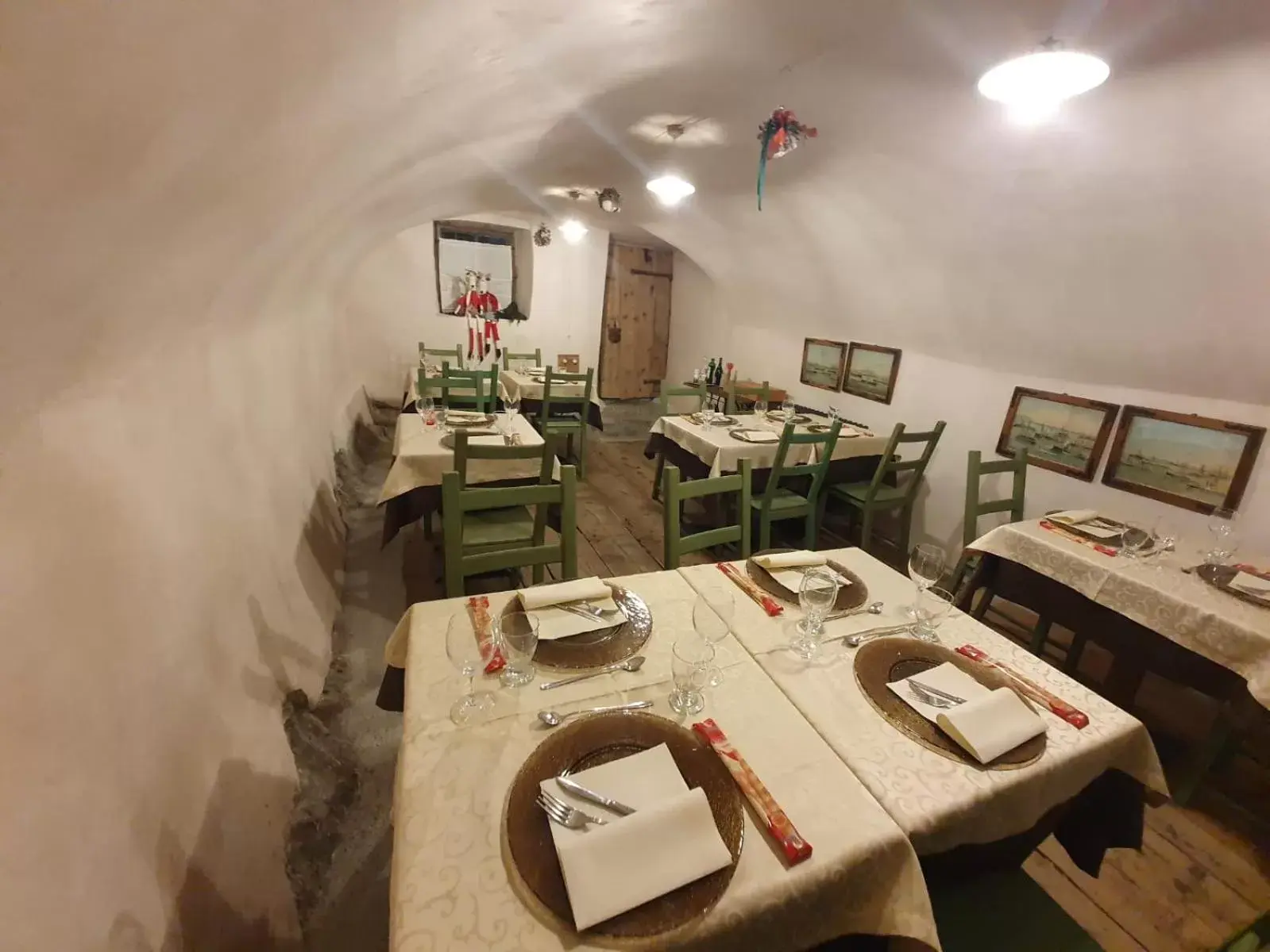 Restaurant/Places to Eat in Hotel Garni Le Corti