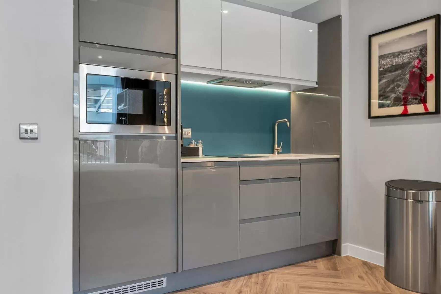 Kitchen or kitchenette, Kitchen/Kitchenette in Roomzzz Edinburgh