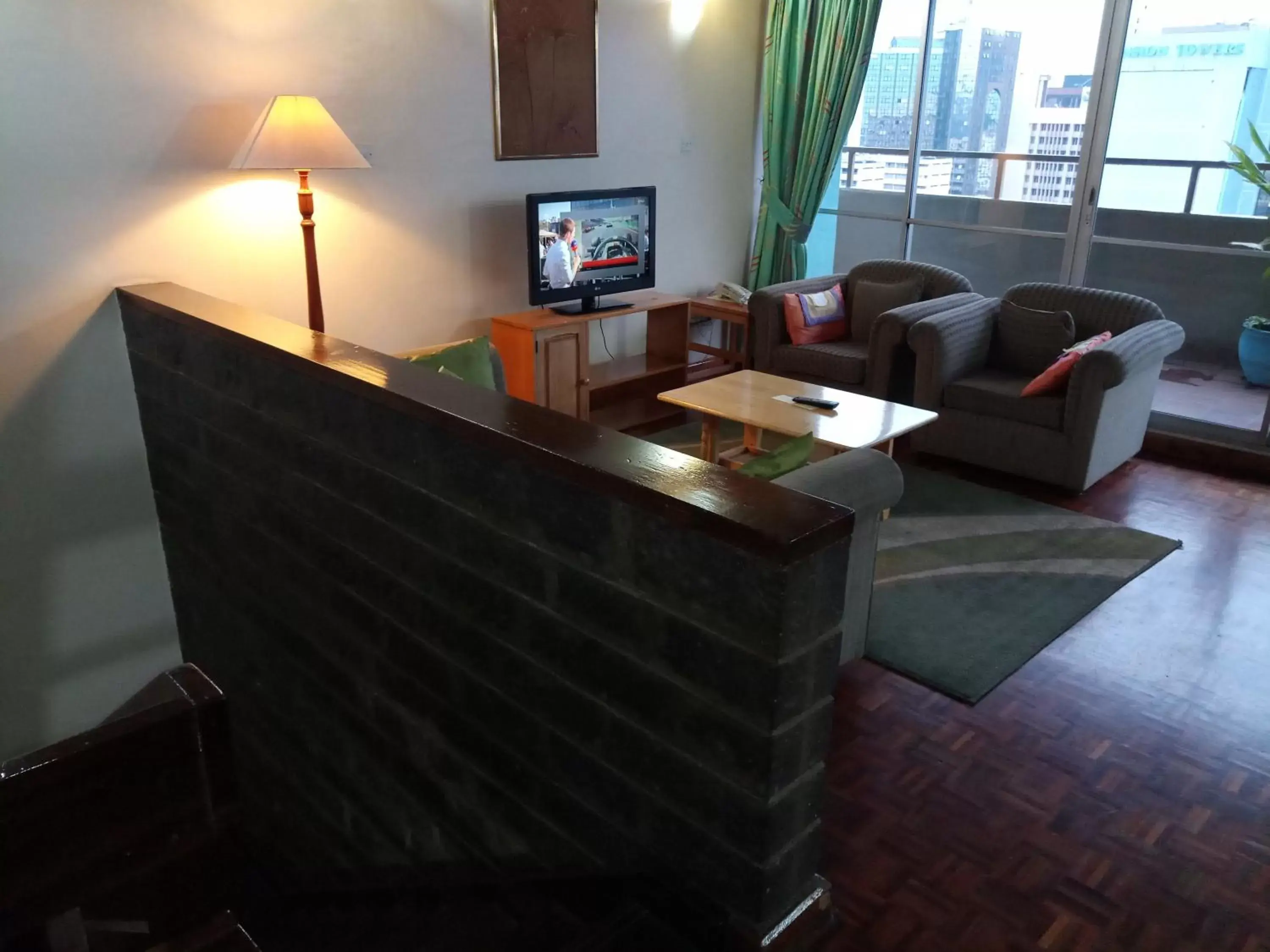 Living room, Lobby/Reception in Chester Hotel and Suites
