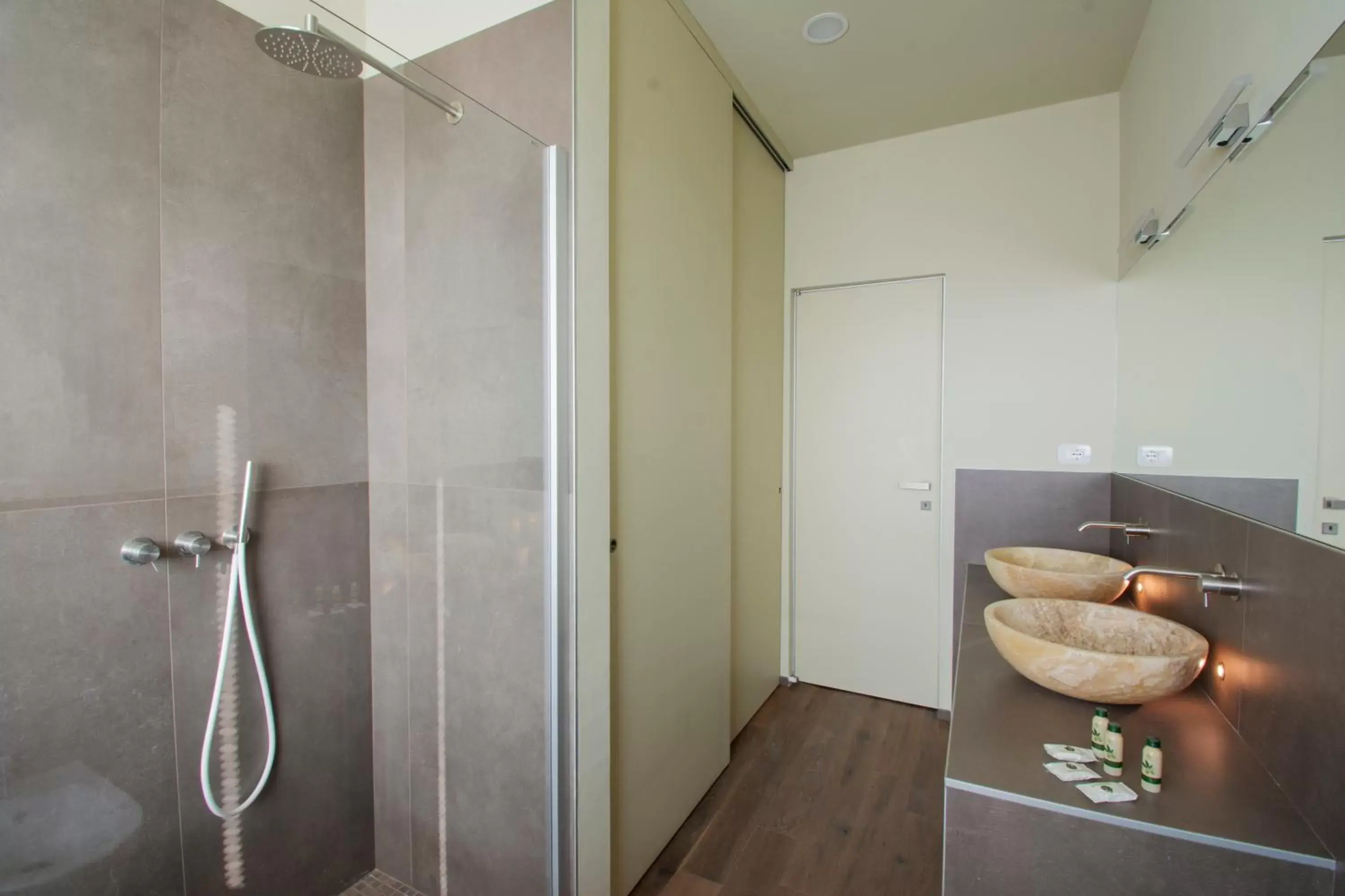 Shower, Bathroom in AlbaResidence Vico01