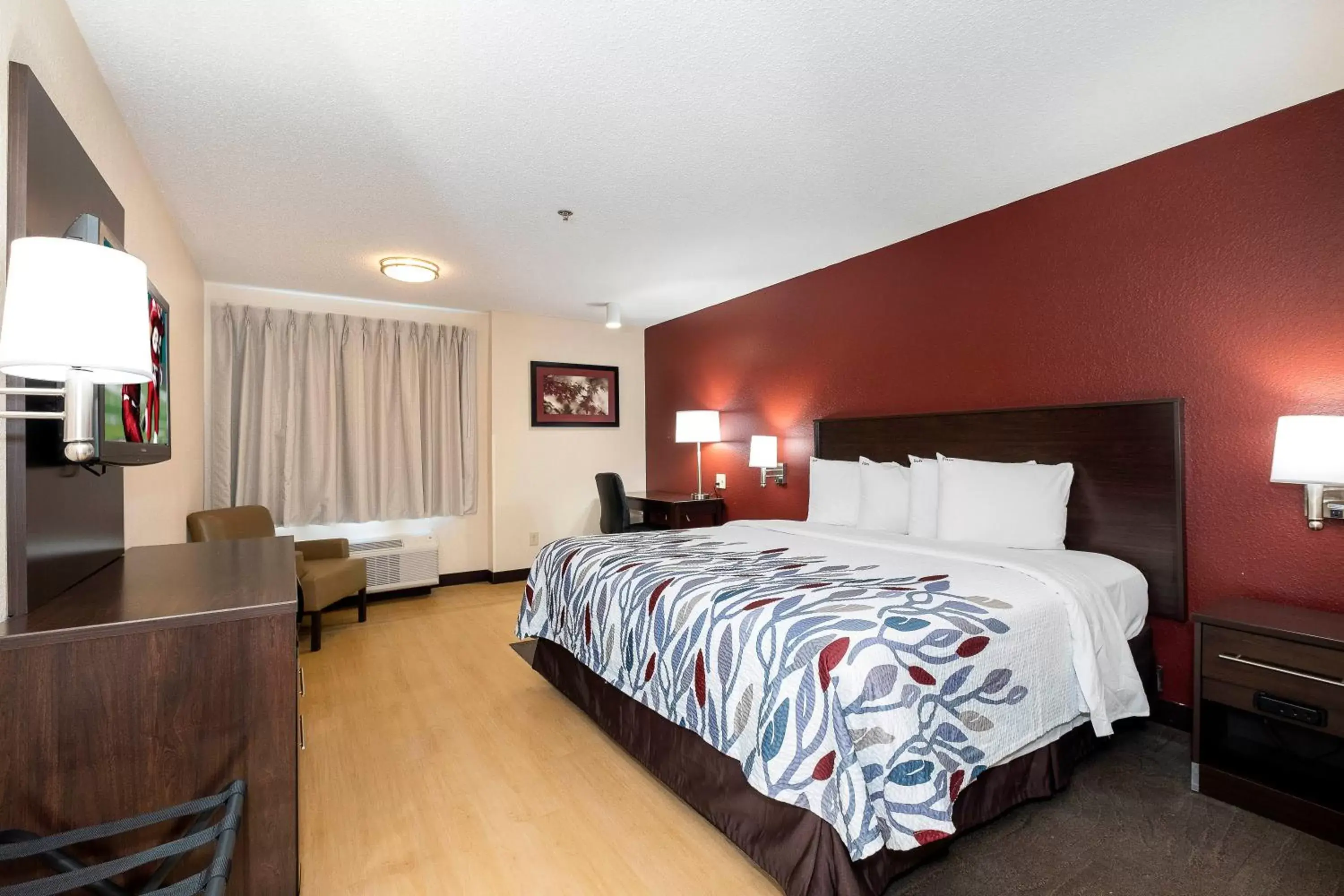 Photo of the whole room, Bed in Red Roof Inn Raleigh Southwest - Cary Photo of the whole room, Bed in Red Roof Inn Raleigh Southwest - Cary