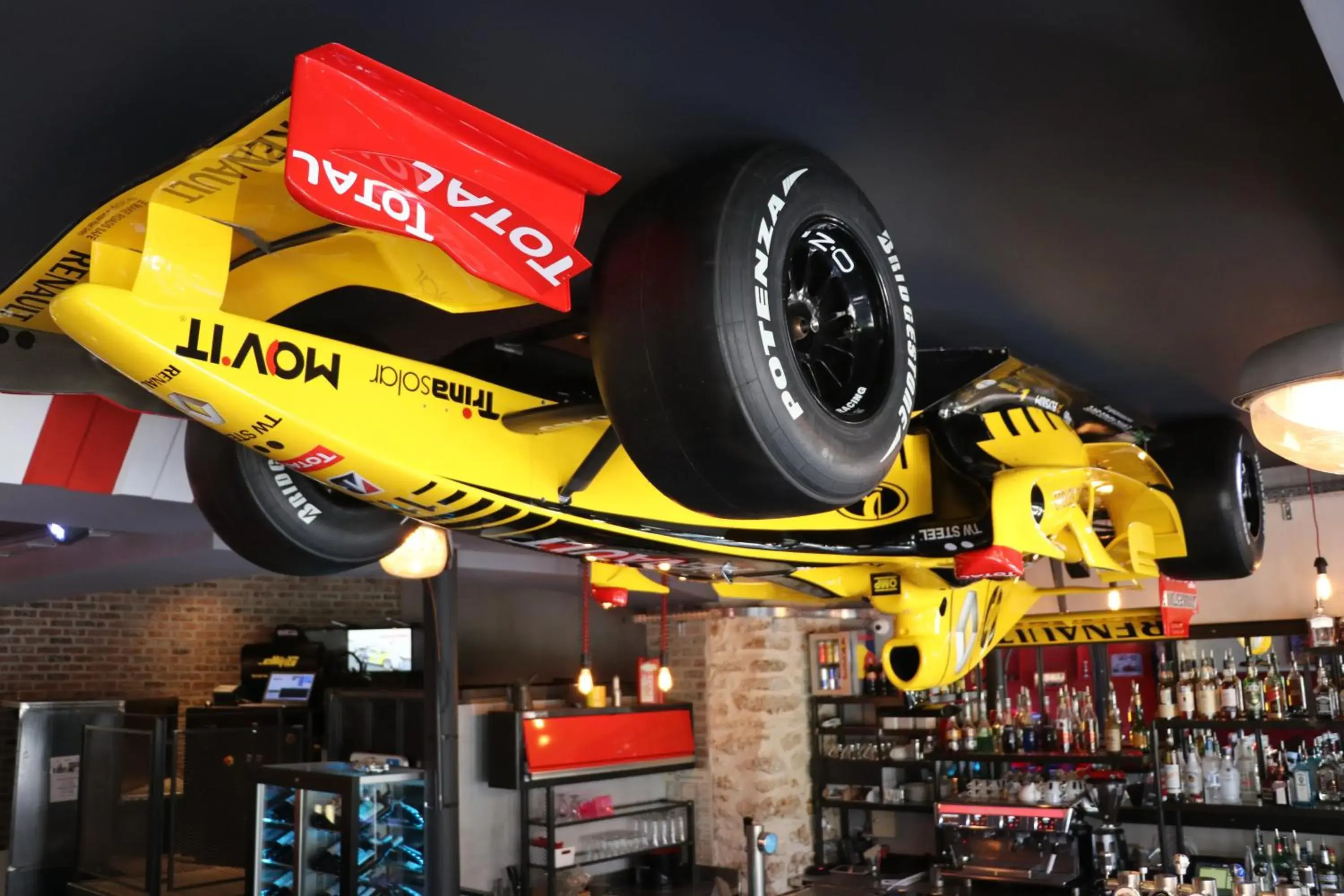 Restaurant/places to eat in Acropole Restaurant/places to eat in Acropole