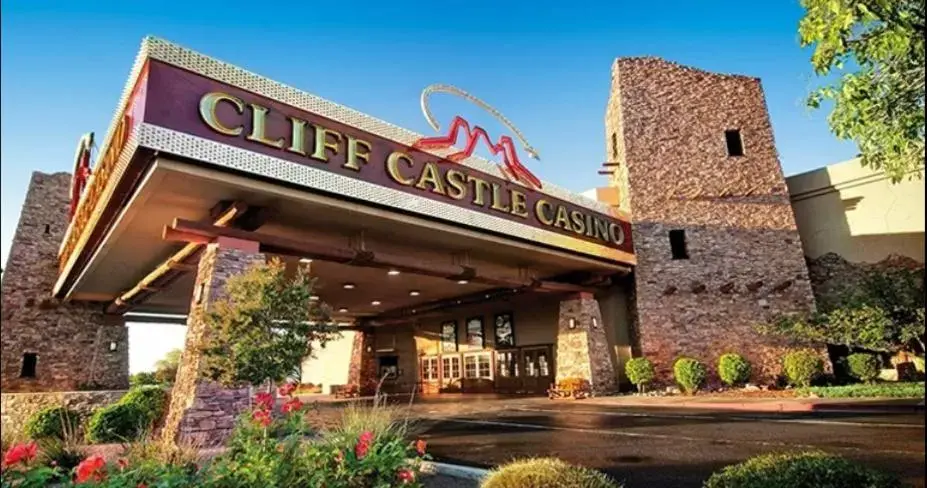 Facade/entrance in Cliff Castle Casino Hotel