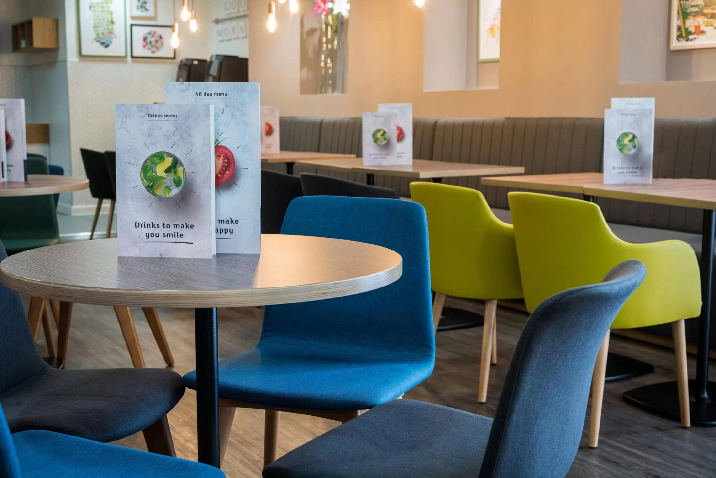 Restaurant/places to eat in Holiday Inn Manchester West by IHG