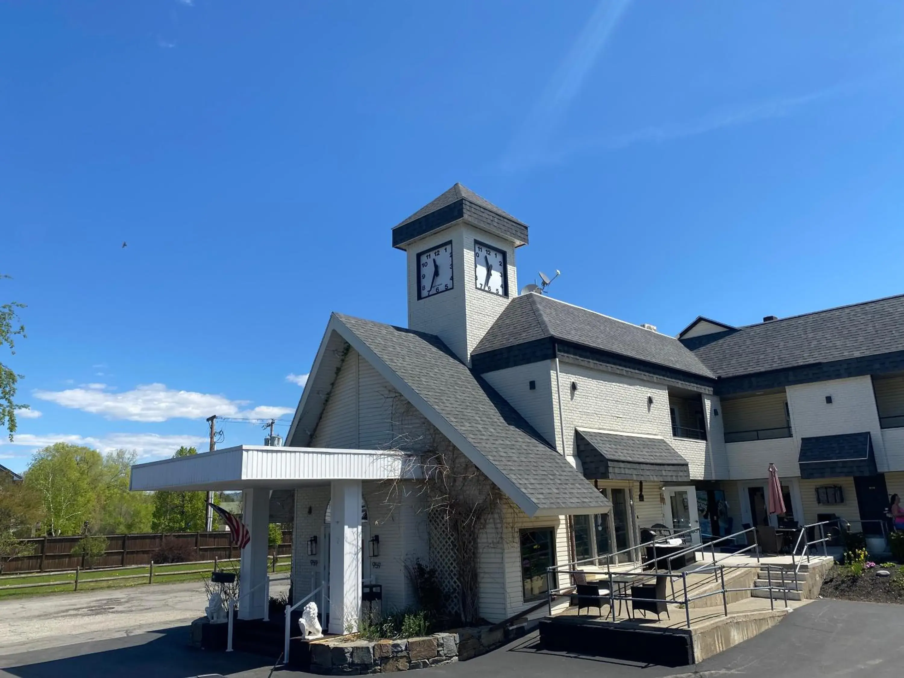 Property Building in The Black Mountain Inn