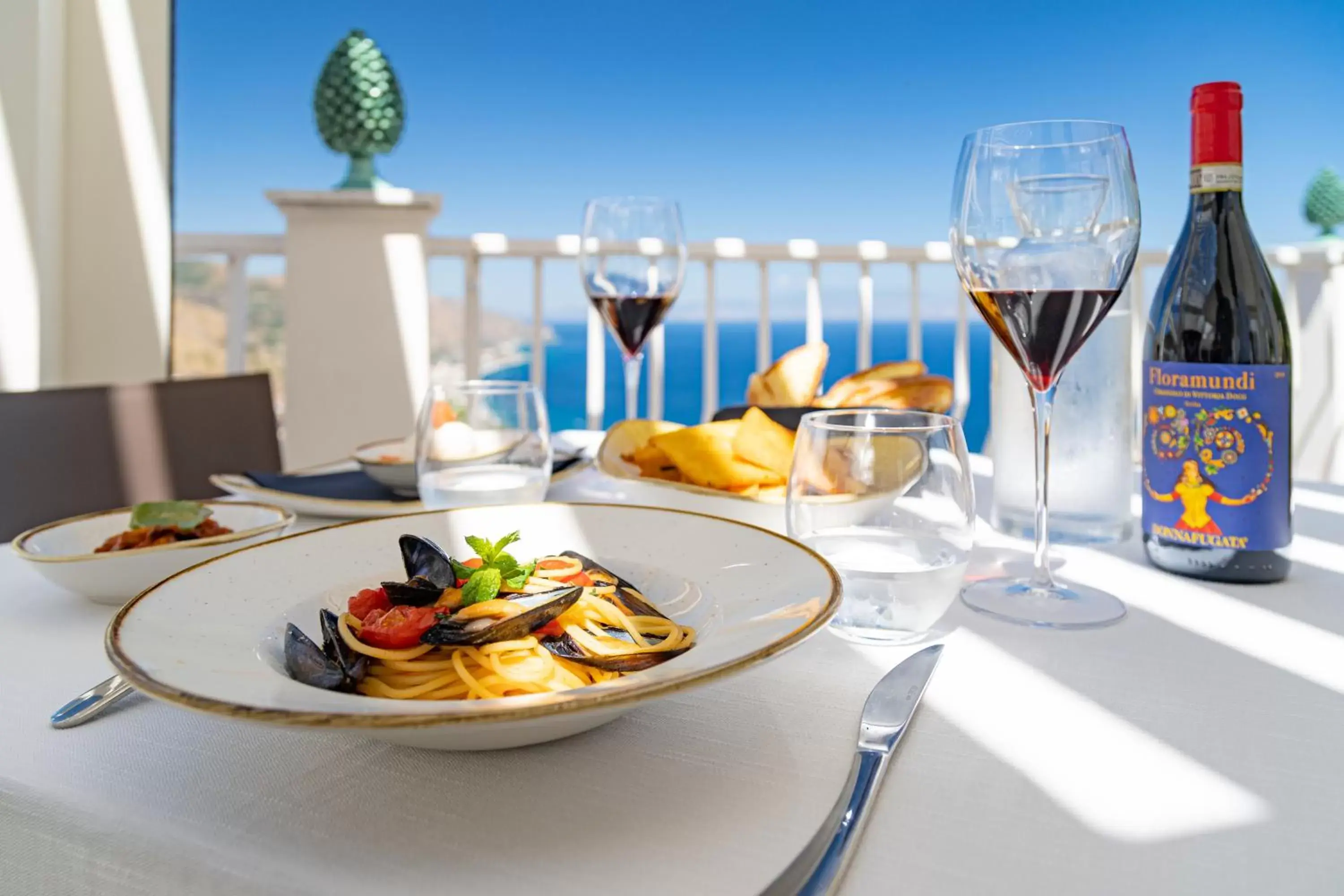 Food and drinks, Lunch and Dinner in Splendid Hotel Taormina