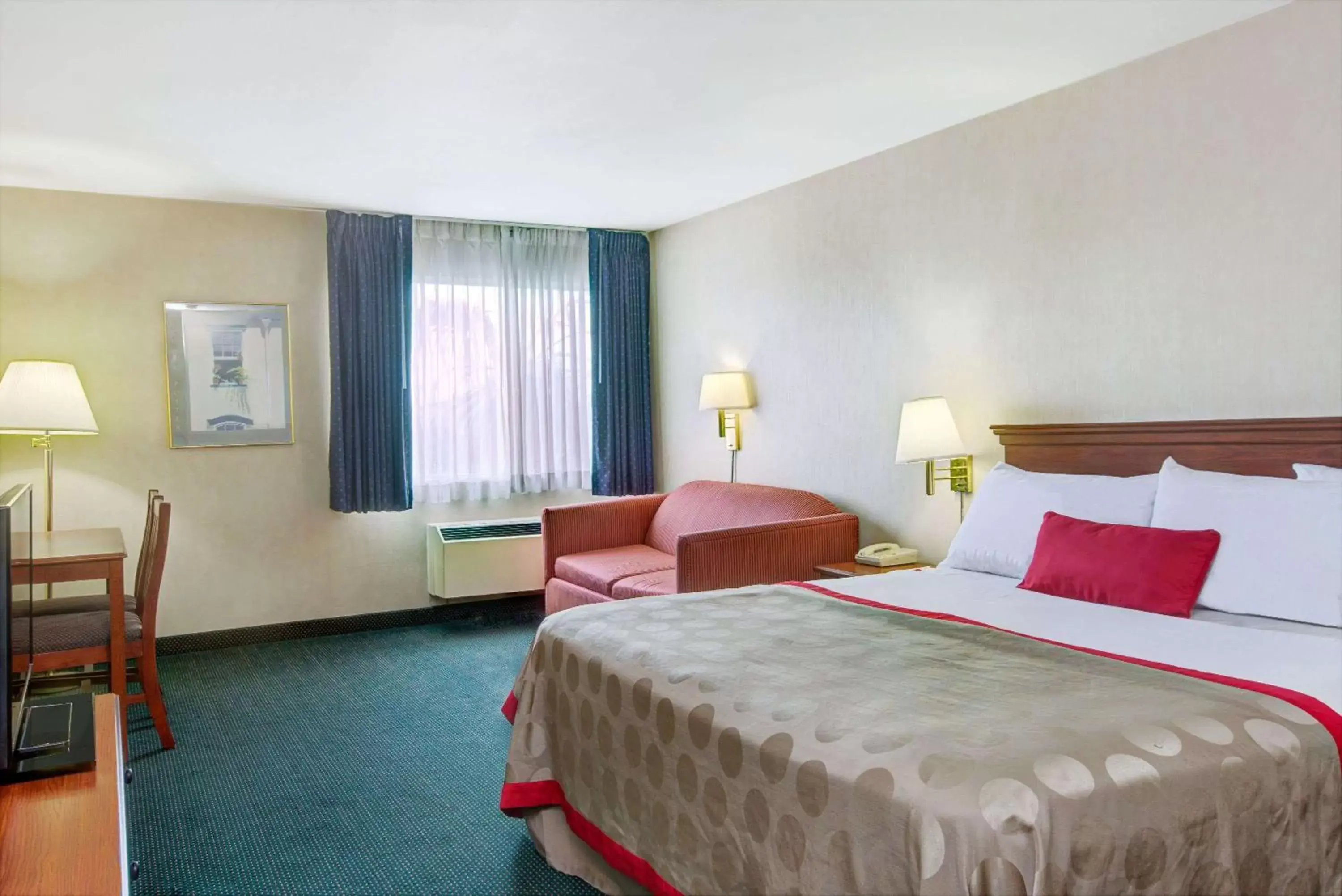 Photo of the whole room, Bed in Ramada by Wyndham Hawthorne/LAX