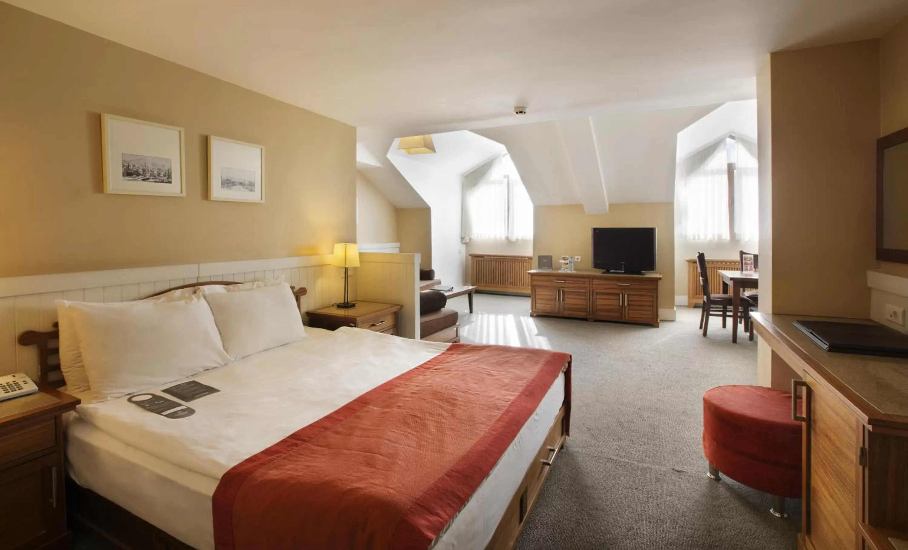 Photo of the whole room, Bed in Dedeman Palandoken Ski Lodge Hotel Photo of the whole room, Bed in Dedeman Palandoken Ski Lodge Hotel