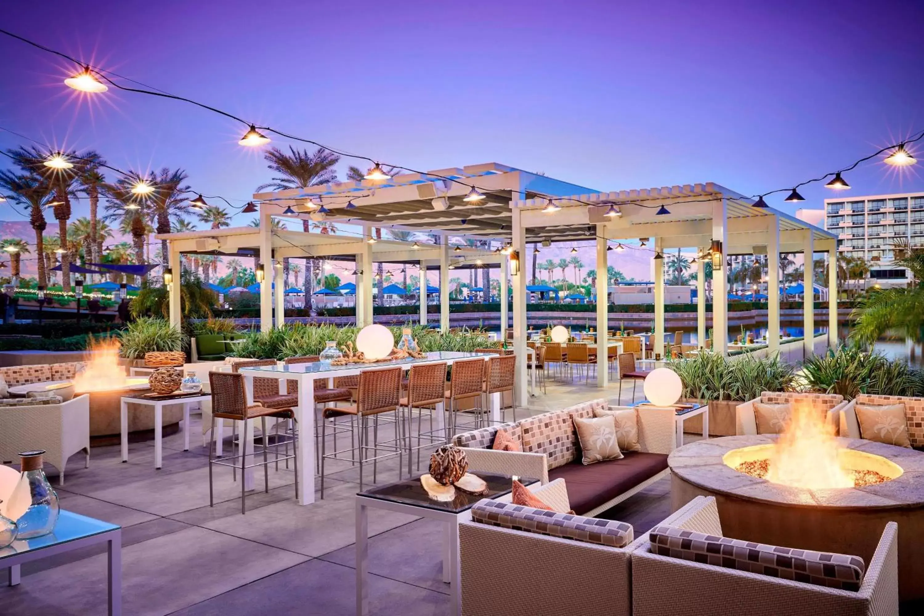 Lounge or bar in JW Marriott Desert Springs Resort & Spa