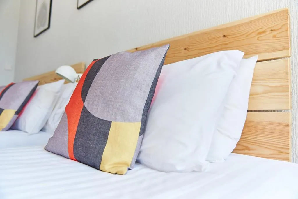 Bed in Kenilworth Hotel