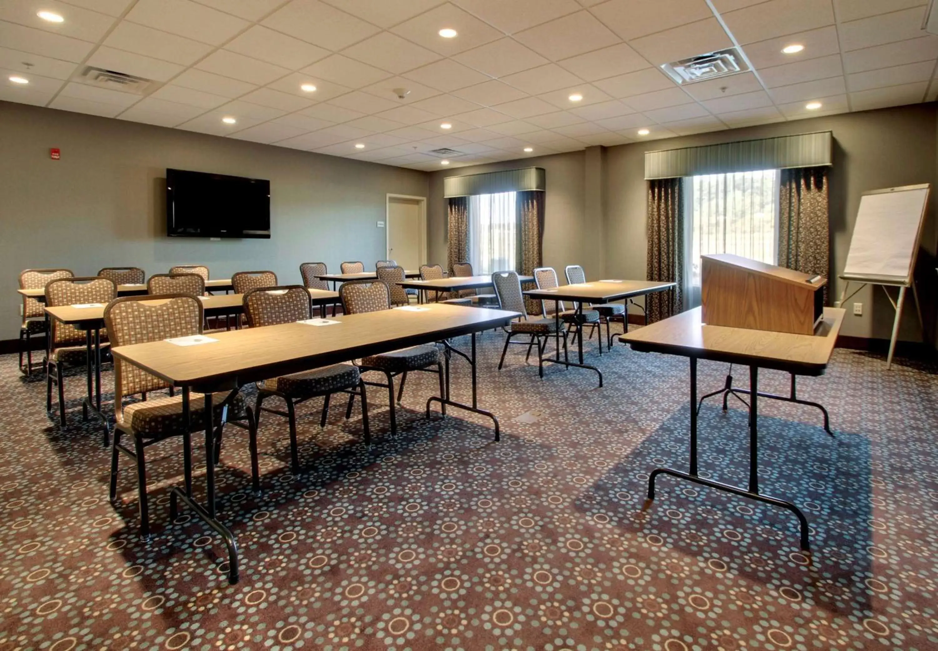 Meeting/conference room in Hampton Inn & Suites Grafton