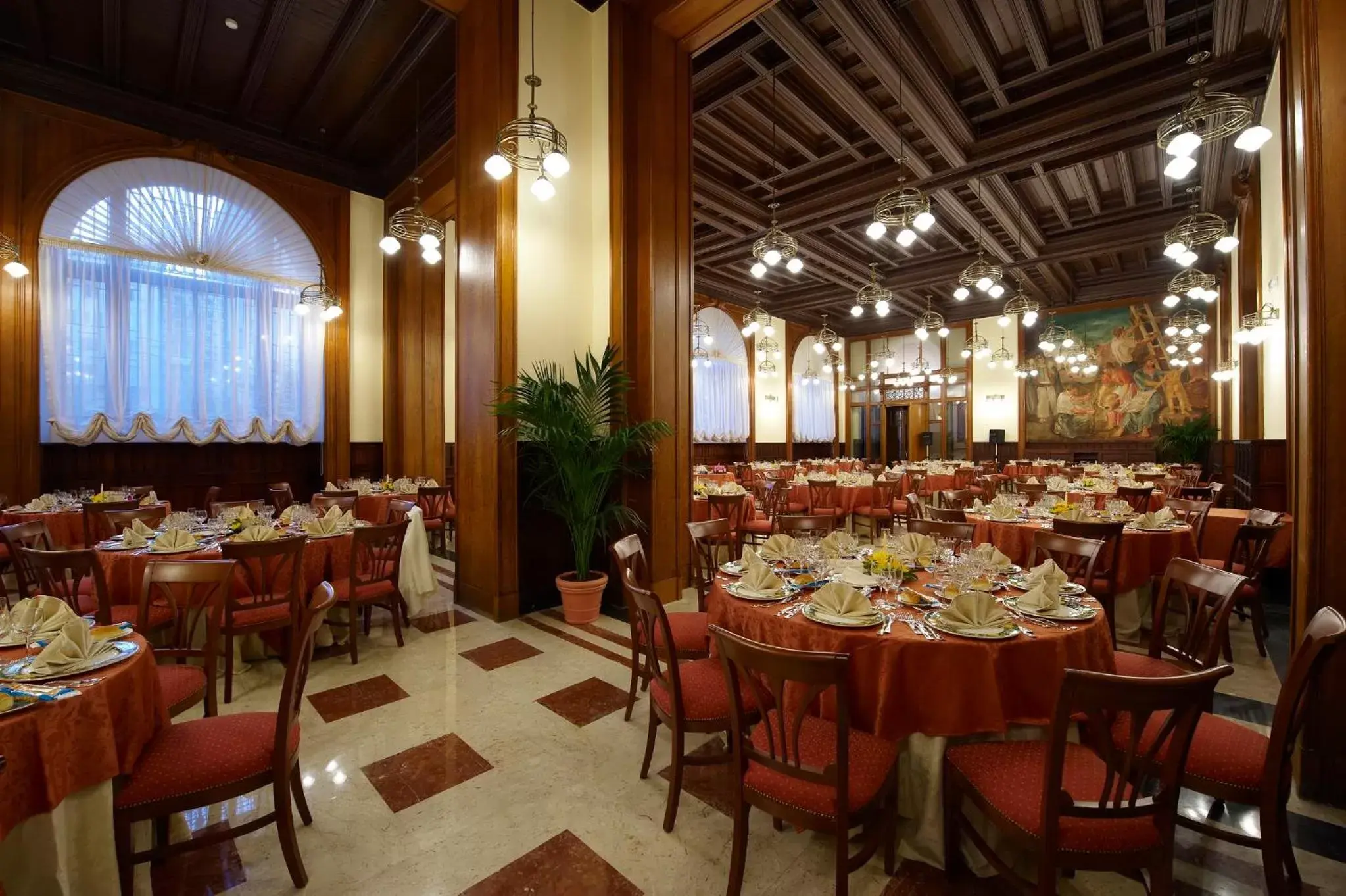Restaurant/places to eat in Grand Hotel Piazza Borsa Restaurant/places to eat in Grand Hotel Piazza Borsa