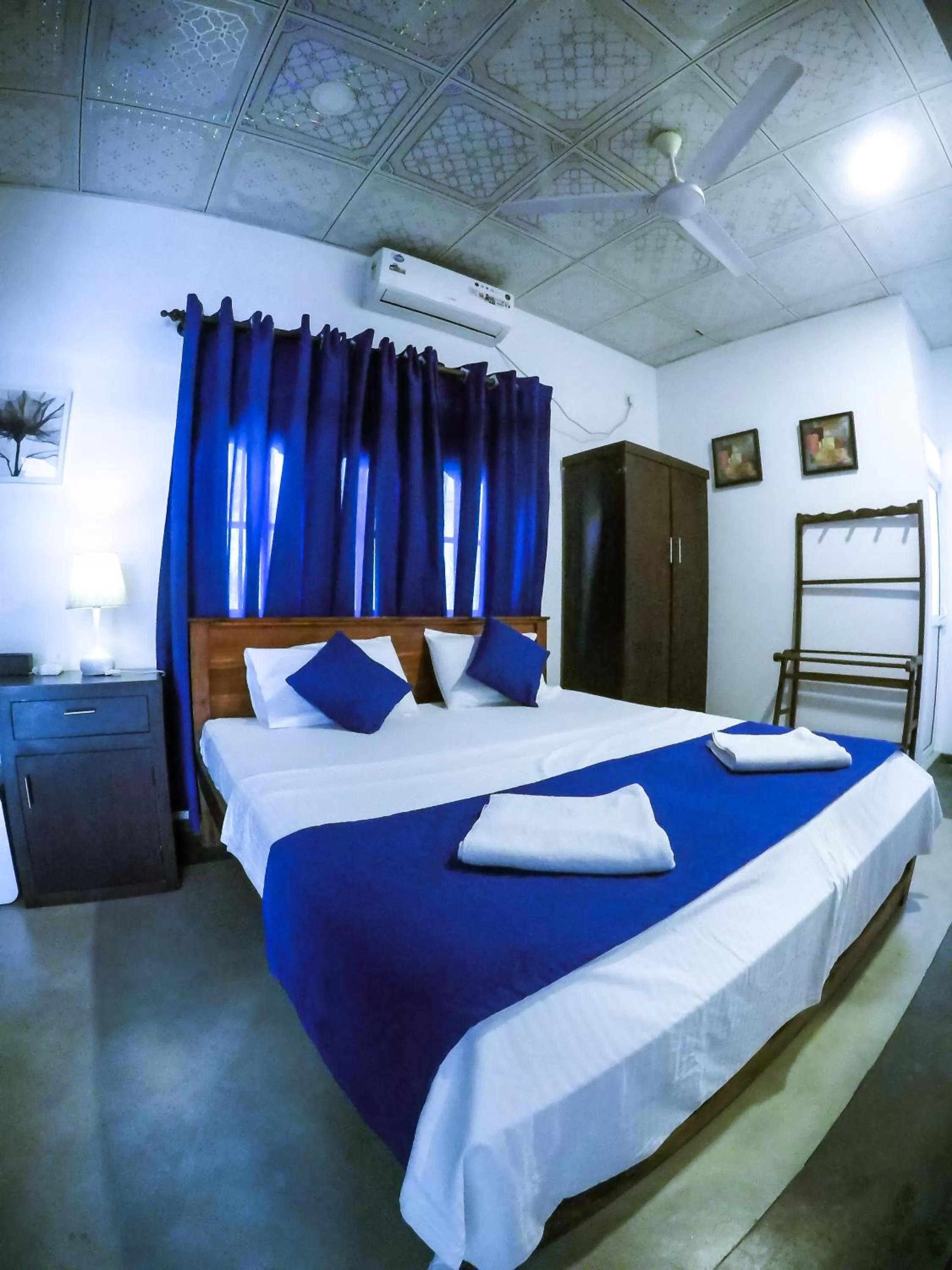 Property building, Bed in Mirissa Blue Whale Holiday Hotel